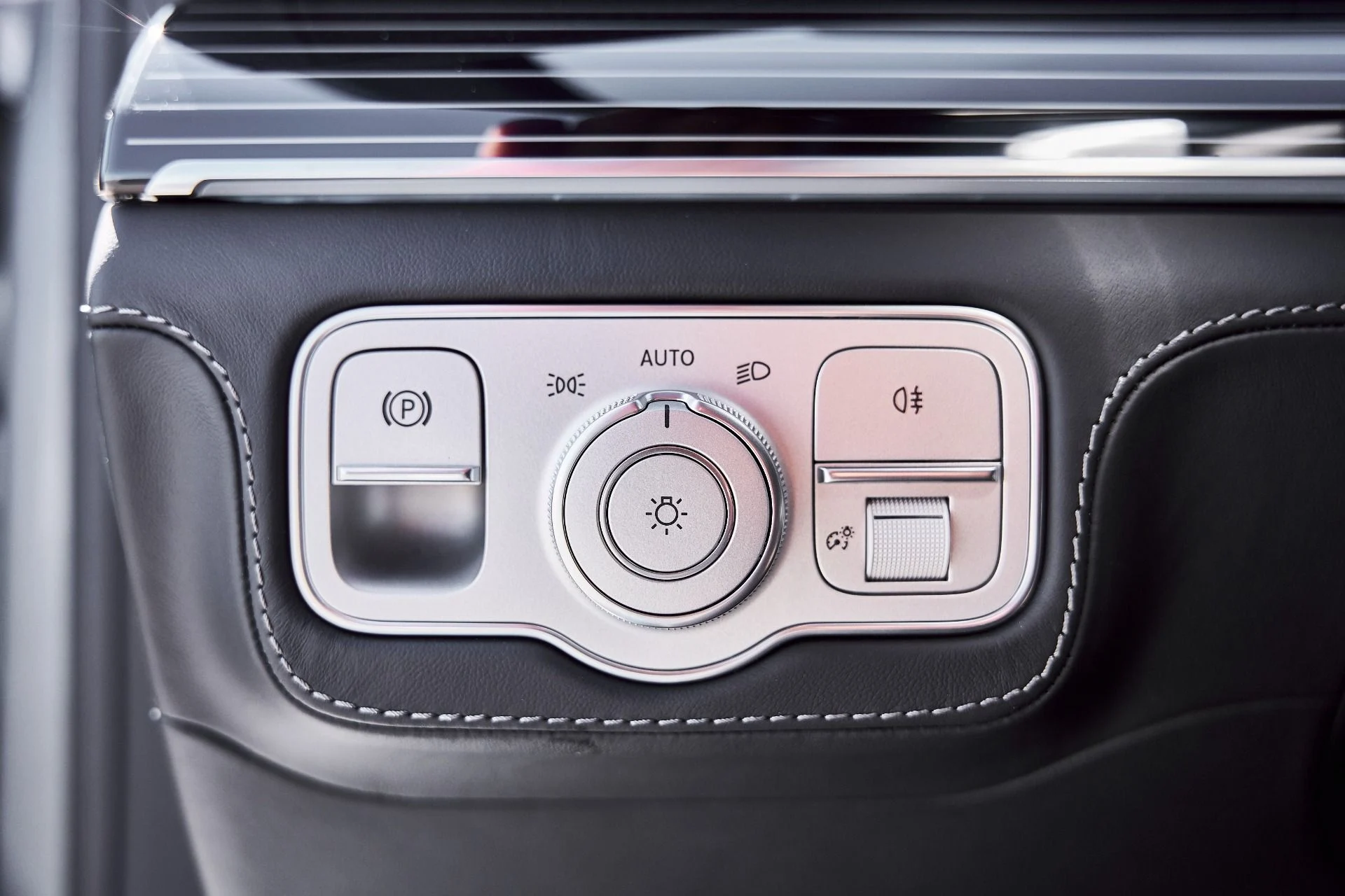 mph057_3794982394_Used_2026_Mercedes_Benz_GLS_Maybach_GLS_600_1776125336_f903a37a57