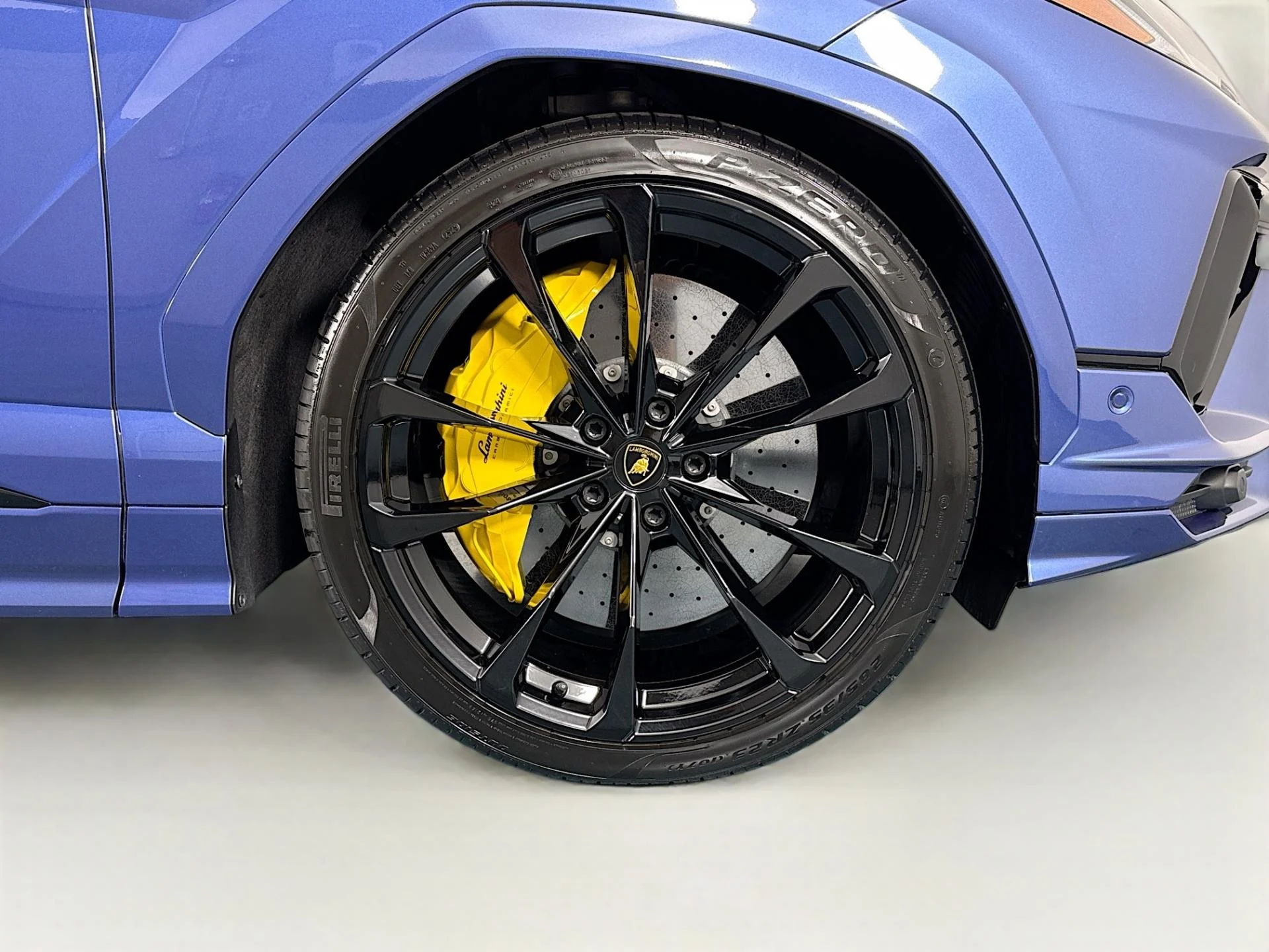 mph057_3861487697_Used_2024_Lamborghini_Urus_S_1784150946_cdf18b0585