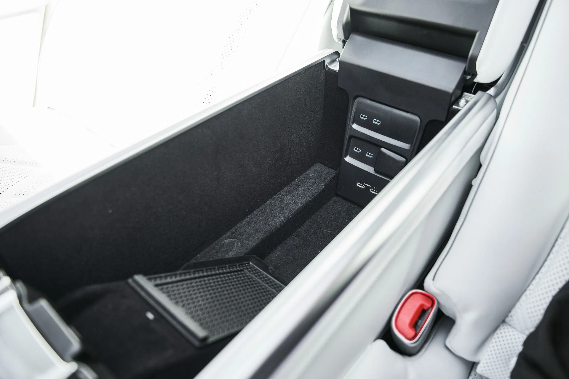 mph057_3908095746_Used_2024_Mercedes_Benz_EQS_Maybach_EQS_680_1774575239_798fcfcb0a