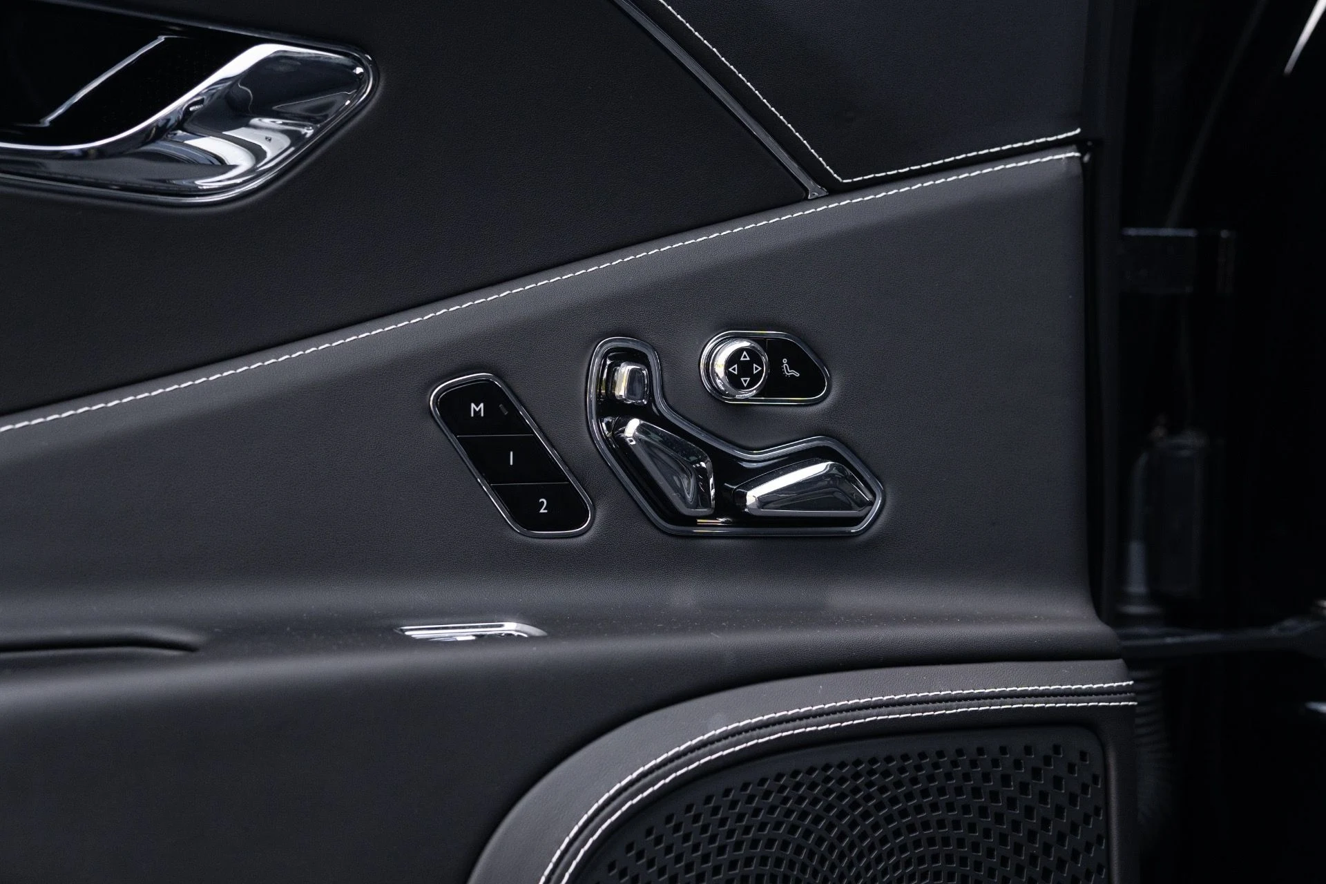 mph057_3952361575_Used_2023_Bentley_Flying_Spur_S_V8_1778782784_2c41baaa0f