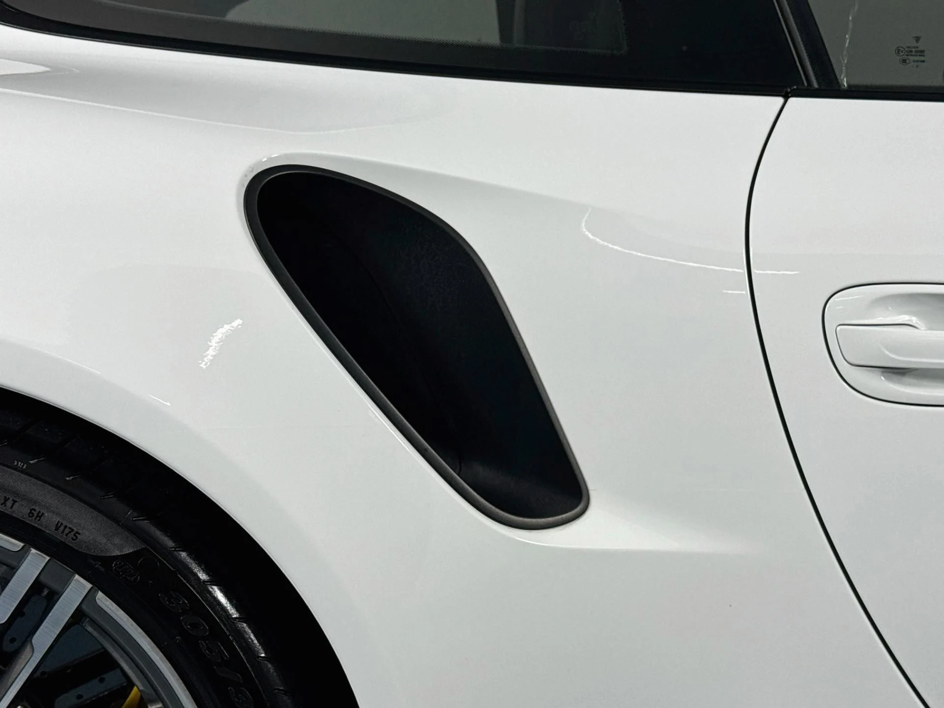 mph057_3986774015_Used_2014_Porsche_911_Turbo_S_1791570362_703eb4f069