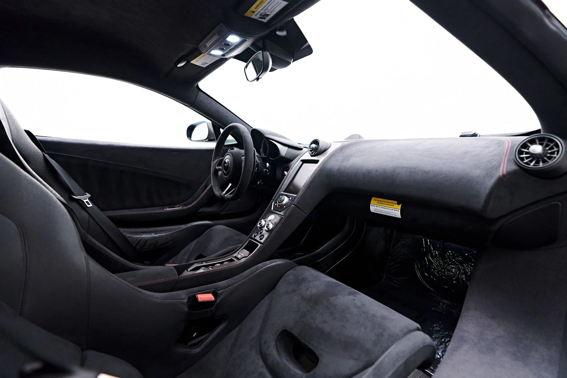 mph057_4020643914_Used_2016_Mc_Laren_675_LT_Base_1756862784_d84a96229a