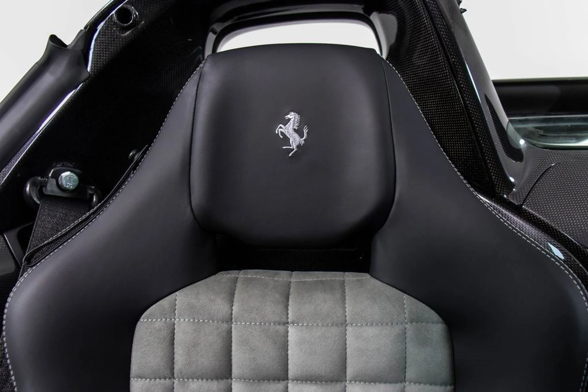 mph057_4040405865_054c6eae59f48695368195433e376c0bx_fff213fc44