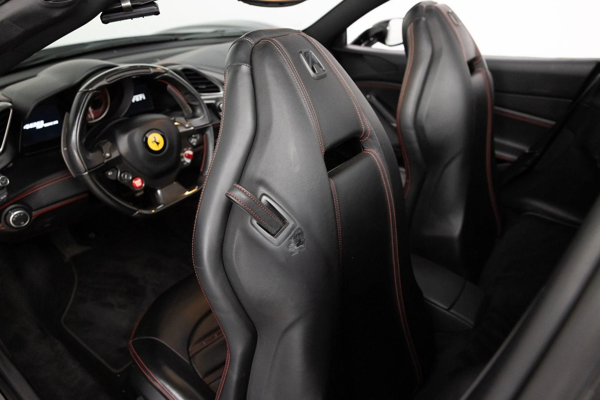 mph057_40689512_Used_2017_Ferrari_488_Spider_1787836789_a7890fc7e9
