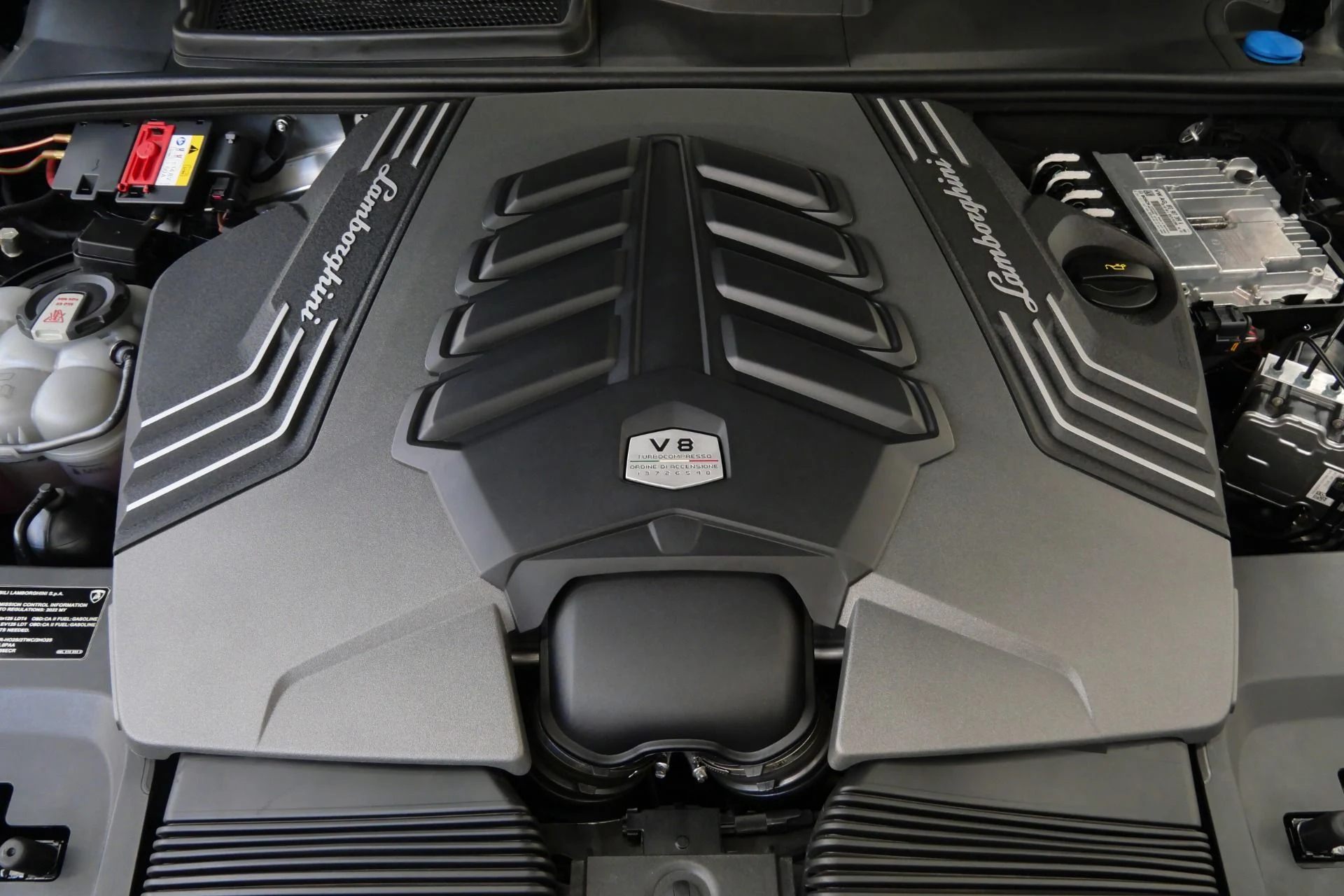 mph057_4089257108_Used_2022_Lamborghini_Urus_1761576878_0f250486ed