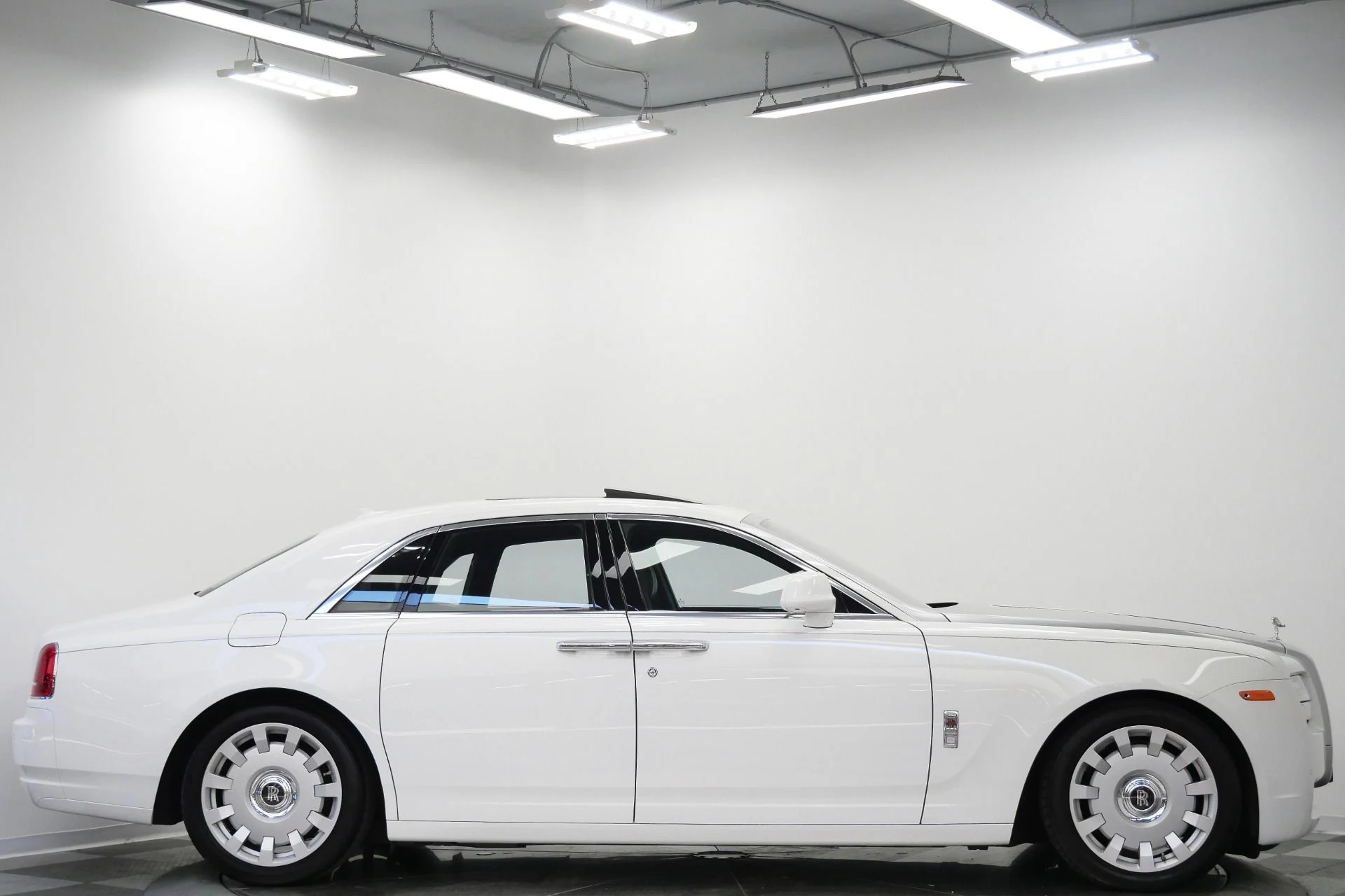 mph057_4117894171_Used_2014_Rolls_Royce_Ghost_V12_Power_Drivers_Assistance_1_Heated_and_Ventilated_Front_Seats_1779224671_b45d1368f4