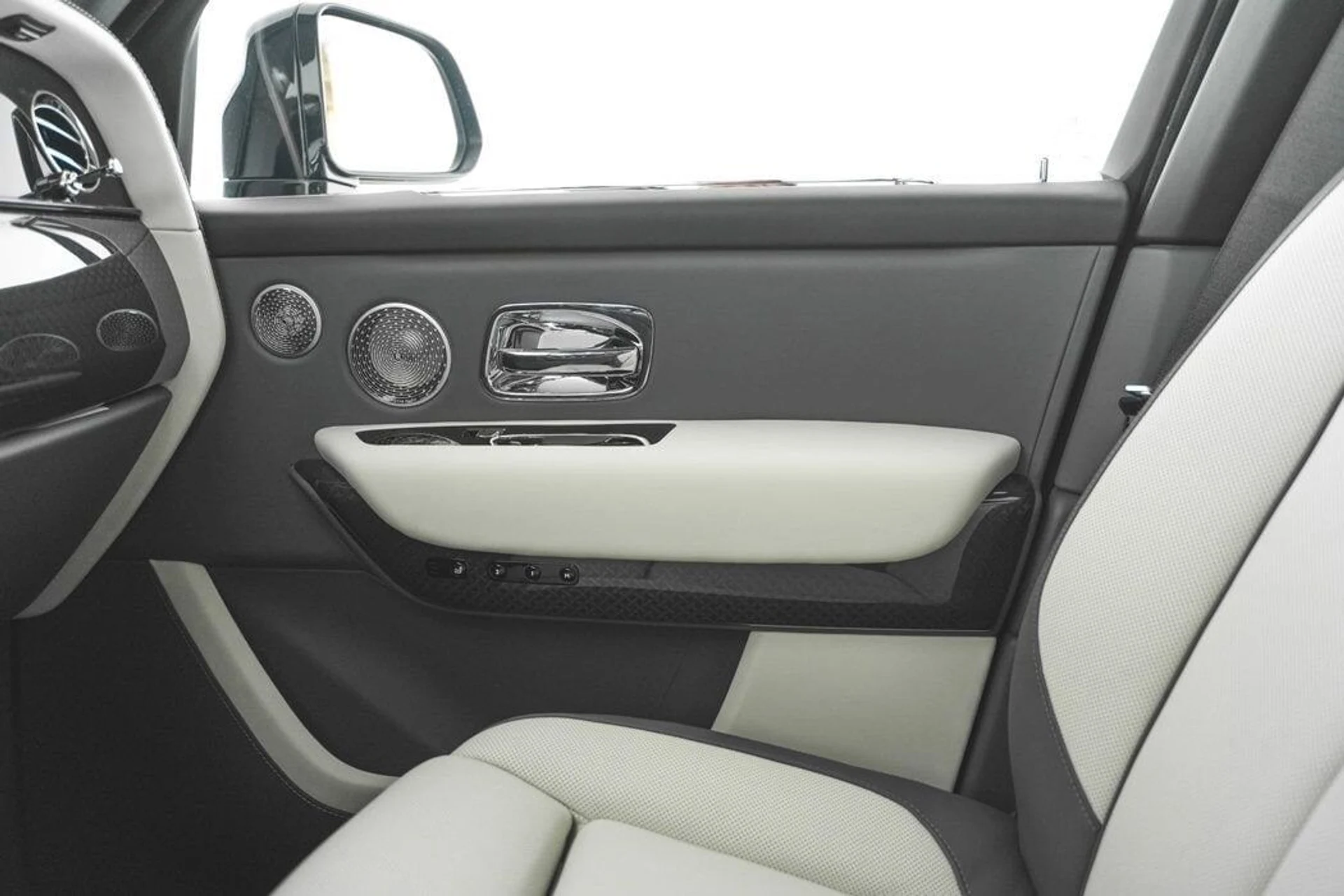 mph057_413362155_4d45974ae512ac73d051cf3ed9f7a31ax_15d8cf32aa