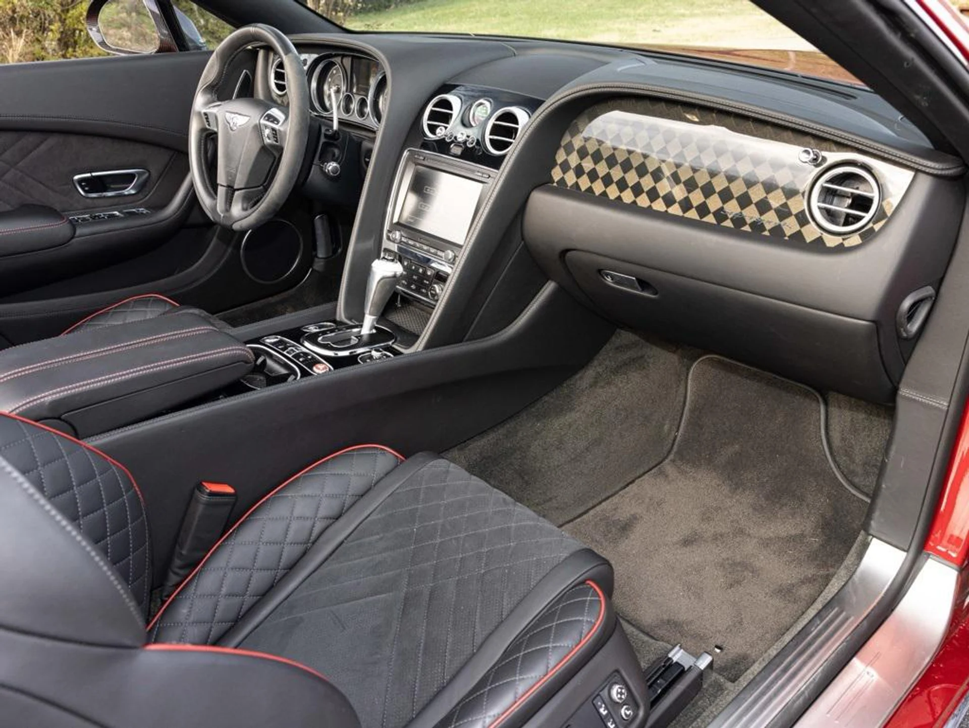 mph057_4157439533_470515790_691deff71f5a91e534b26423_7d98431bf7