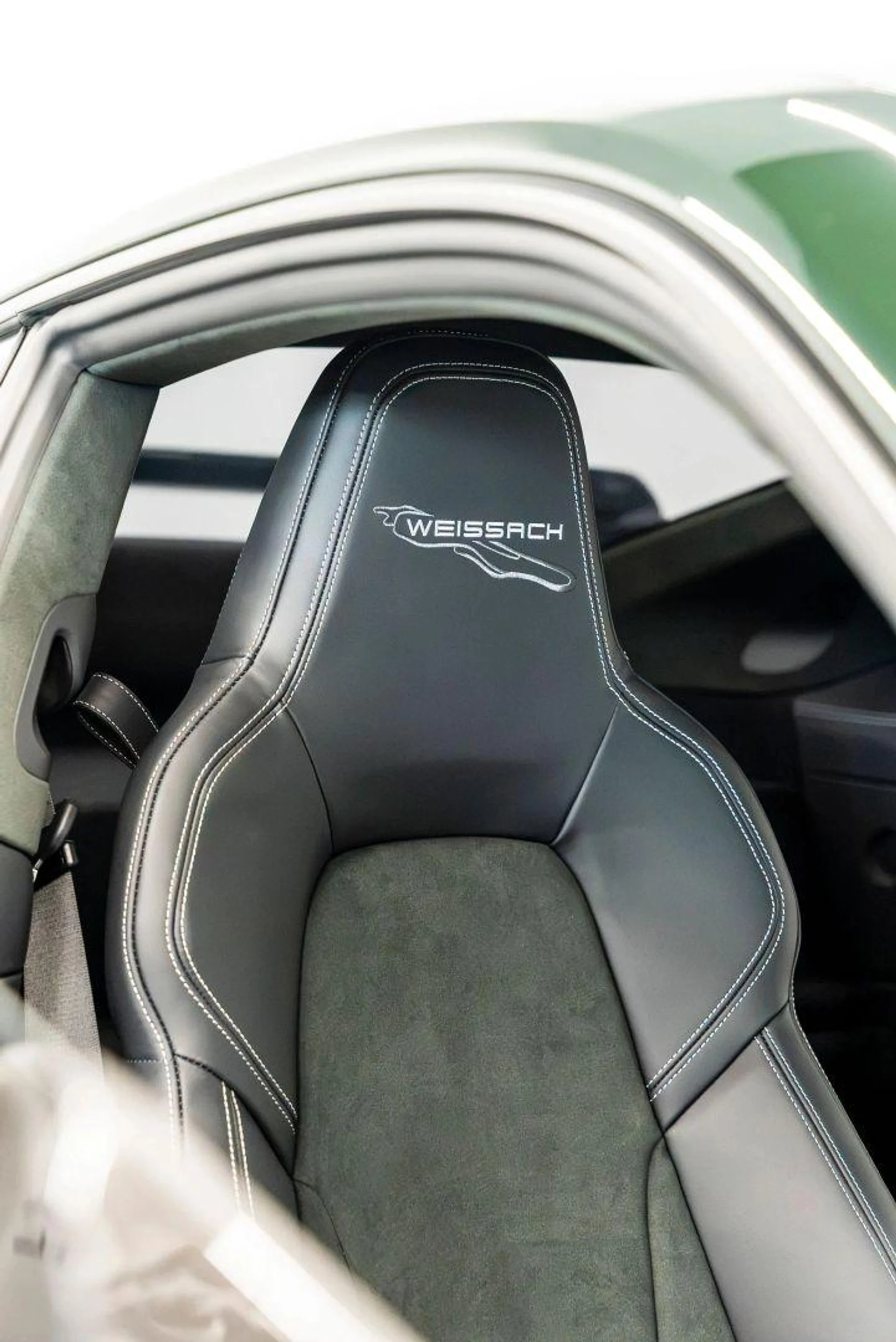 mph057_4171171785_Used_2026_Porsche_911_GT_3_Coupe_2_D_1787786303_886fd1ee97