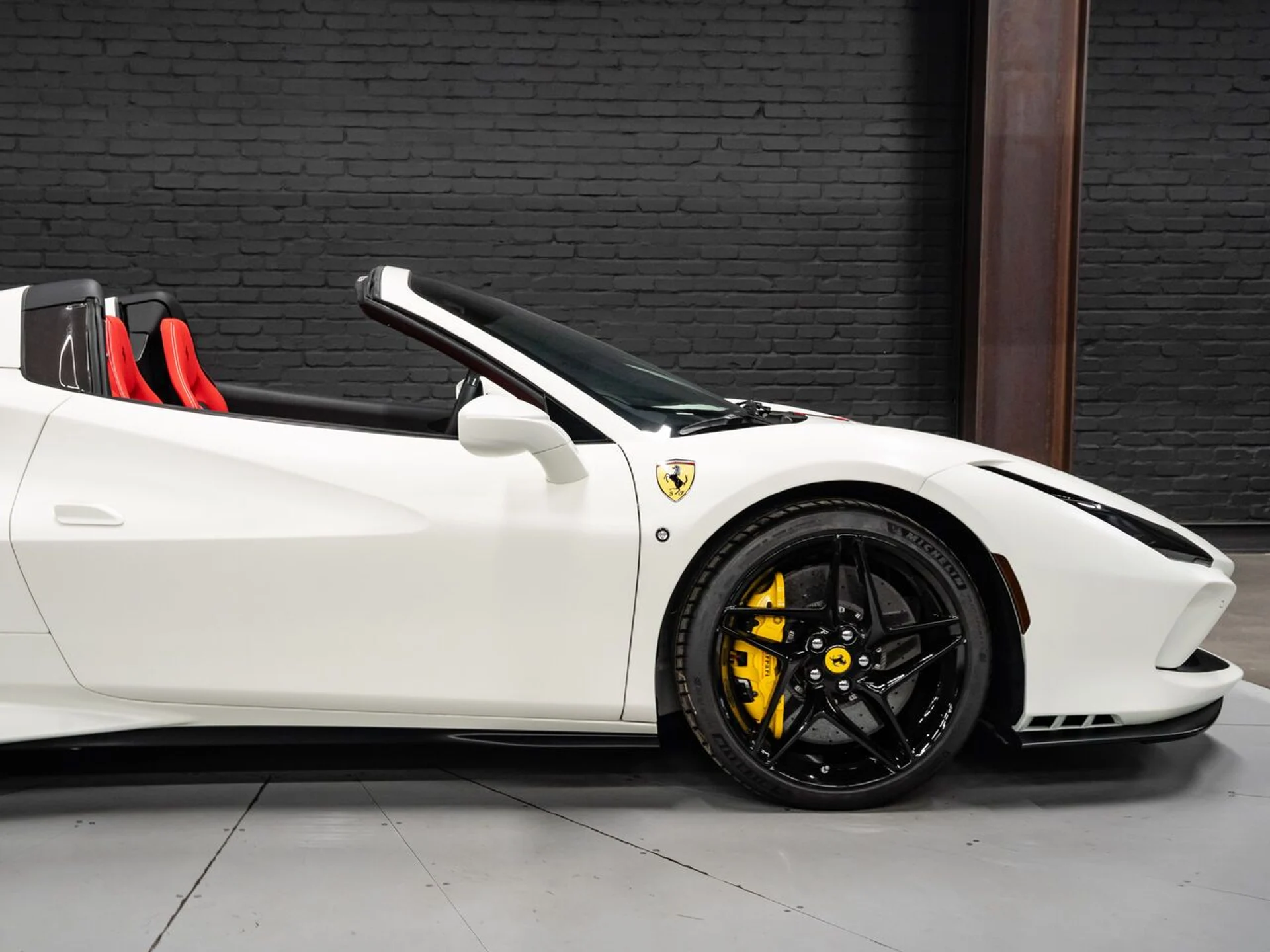 mph057_4178923314_ferrari_f8_spider_2022_09d4ba4fa4