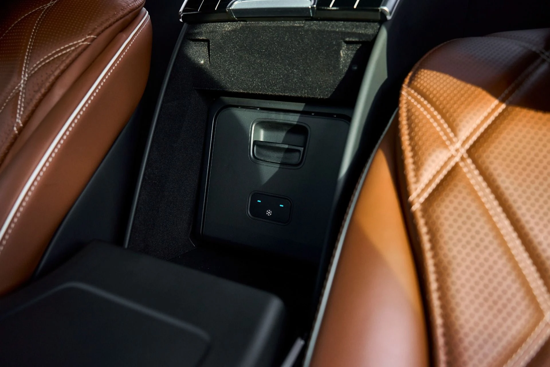 mph057_4202319033_Used_2026_Mercedes_Benz_S_Class_Maybach_S_680_1769716736_92bfafdac8