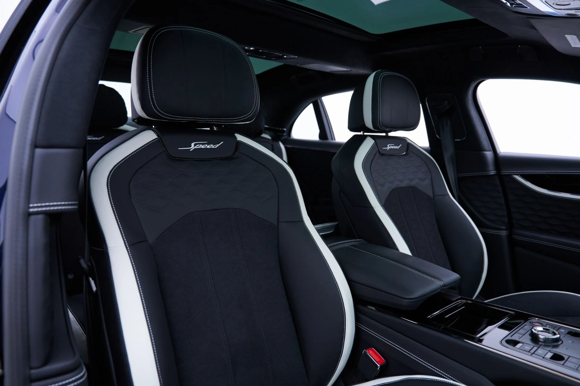 mph057_4210126697_Used_2025_Bentley_Flying_Spur_Speed_1793037875_d436c8b14e
