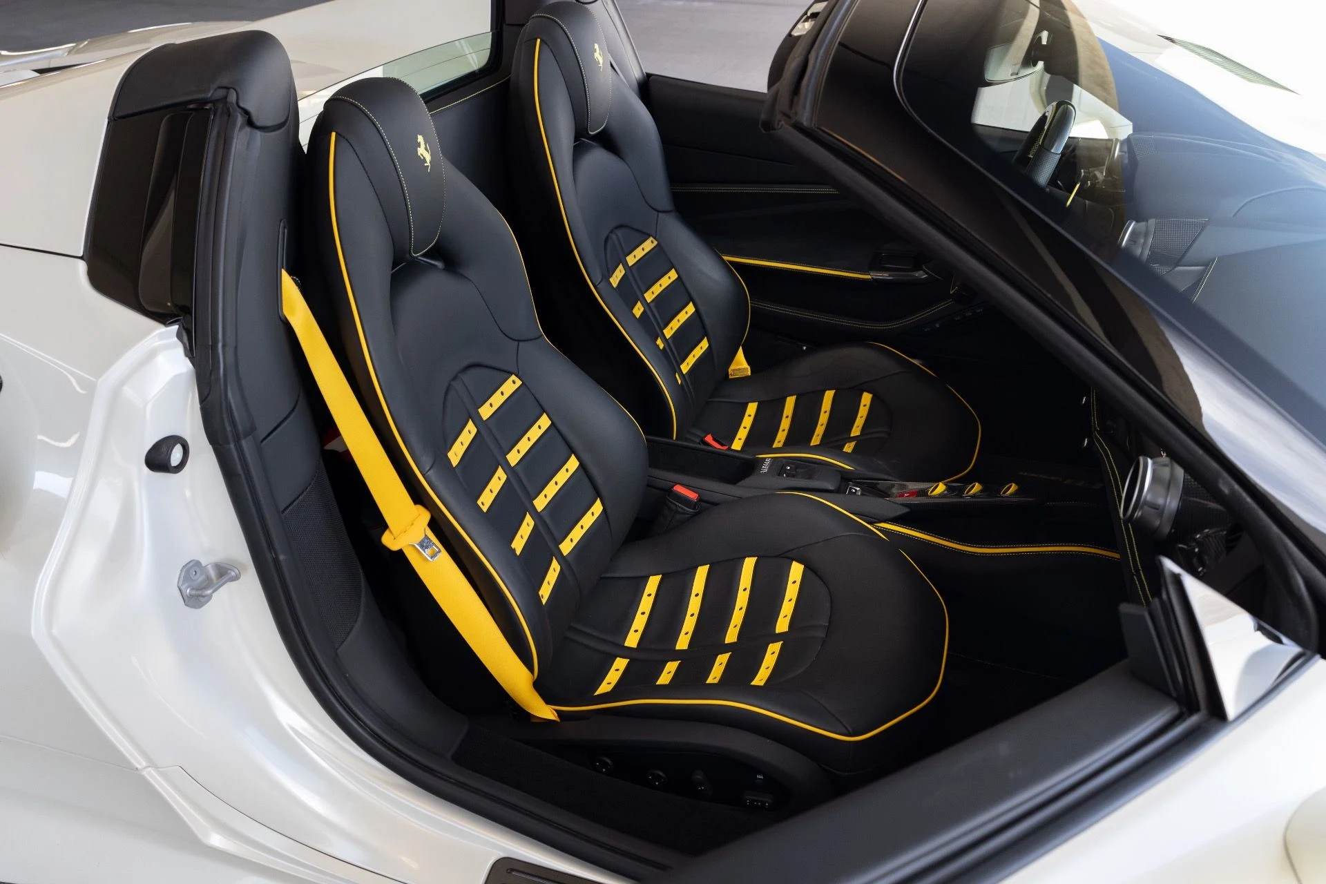 mph057_4273151722_Used_2023_Ferrari_F8_Spider_1776809234_52d4f7df2f