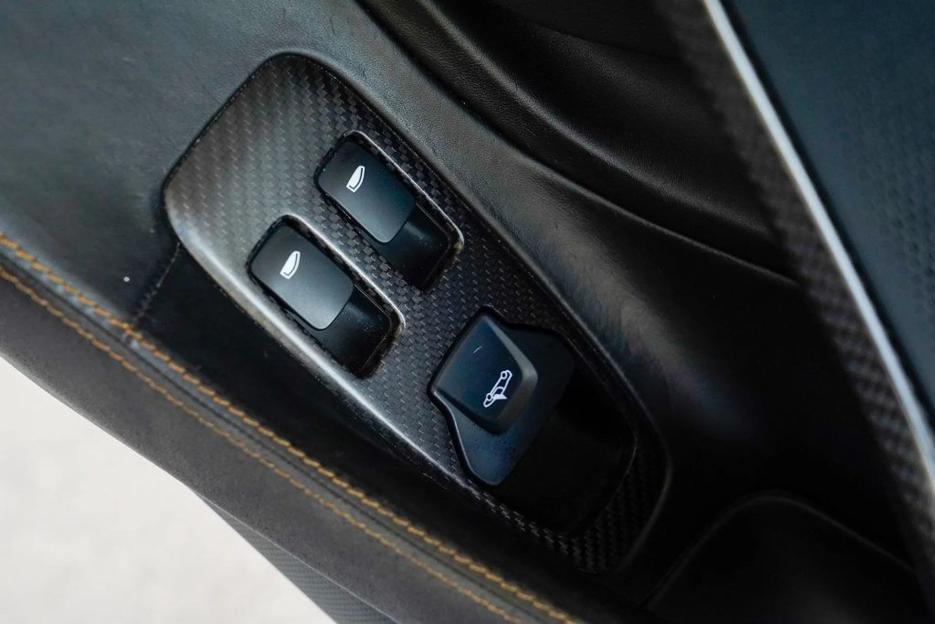 mph057_4276311362_used_2018_mclaren_570s_spider_14354_22891400_58_1024_9519d3cef1