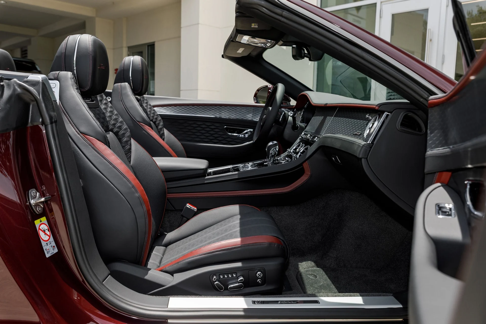 mph057_432349886_633b5d3a75438169917fa7af9648fd94x_c181cbe59a