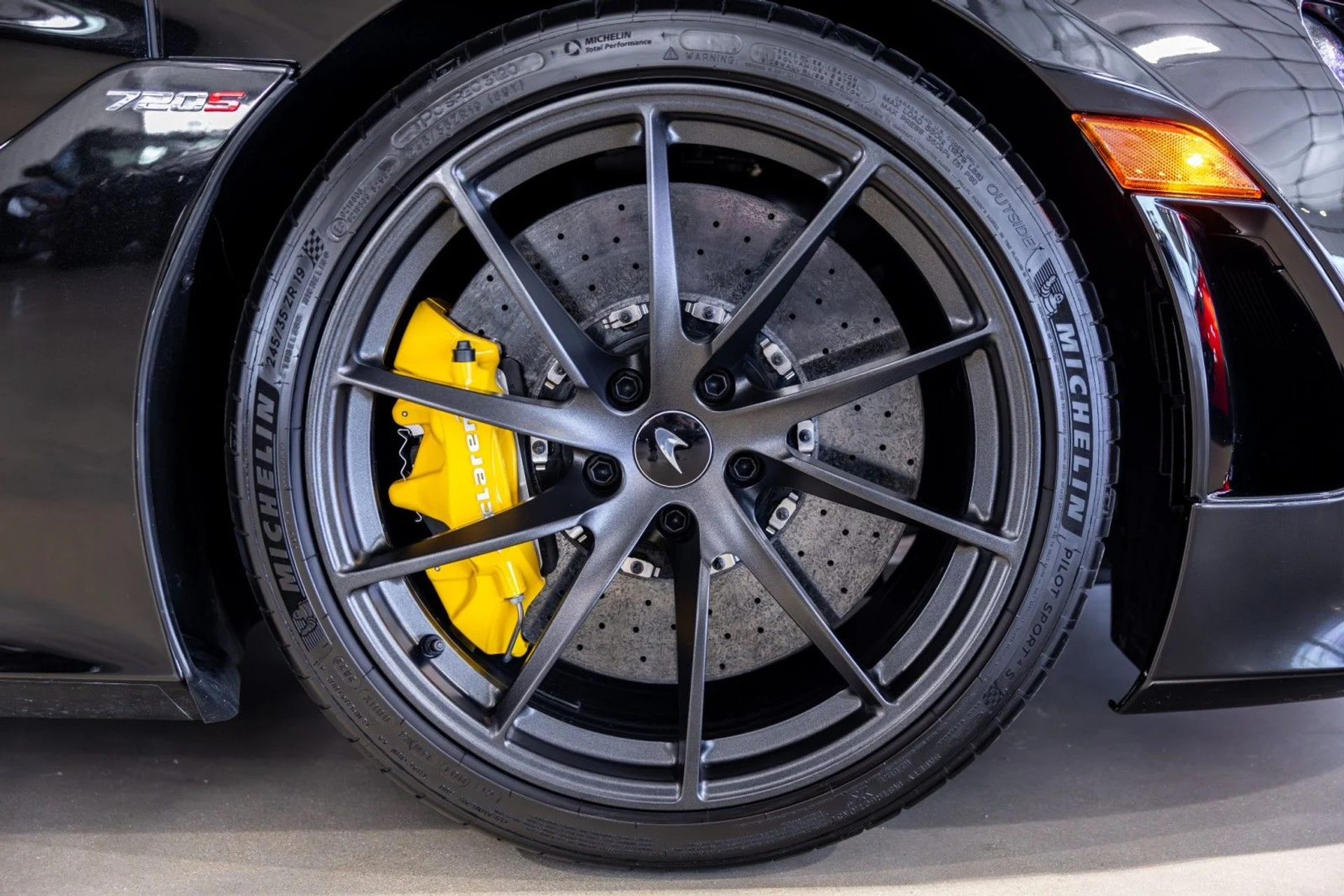 mph057_438443274_HQ_07fdb7e7d2