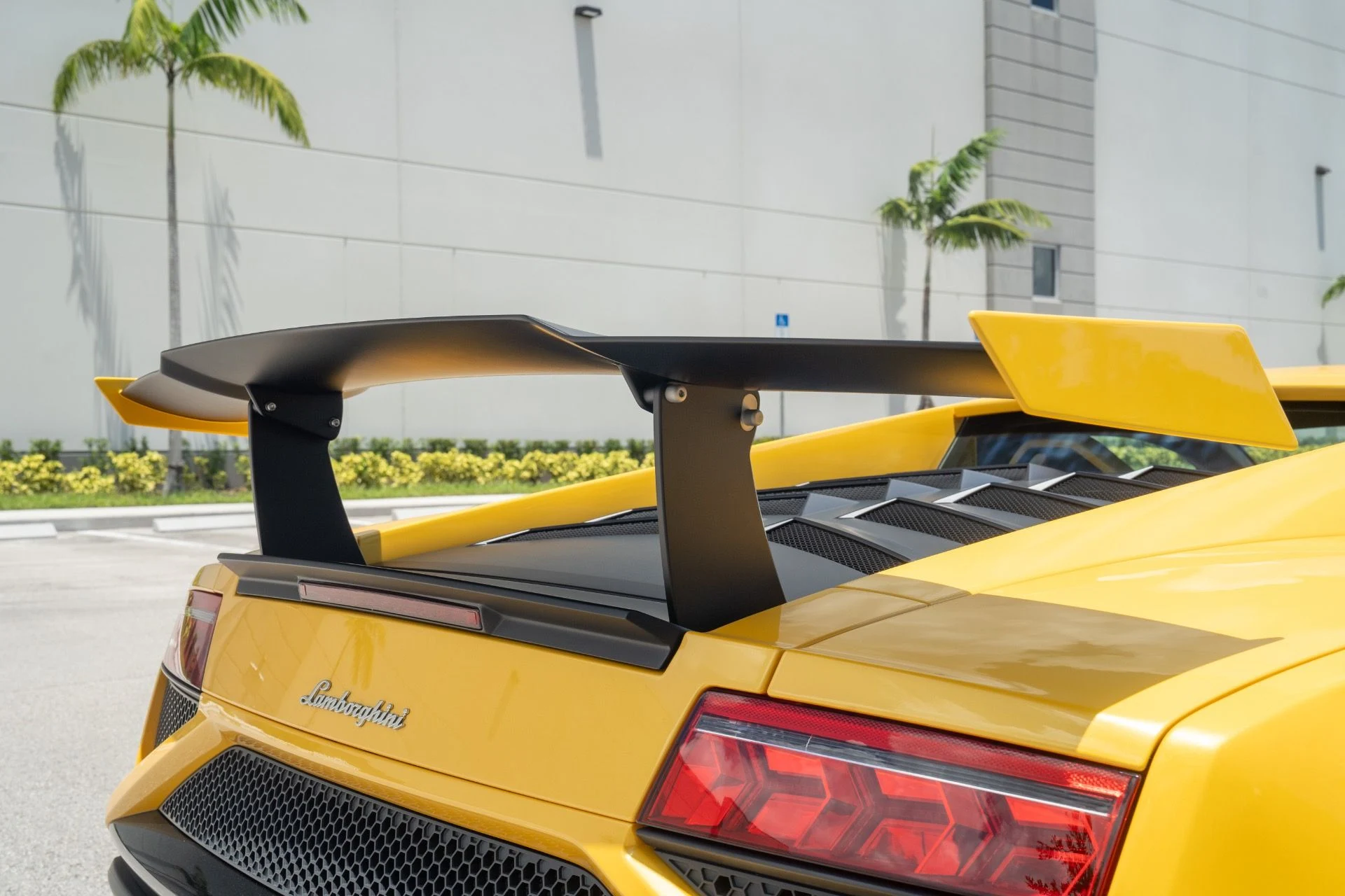 mph057_454575275_Used_2014_Lamborghini_Gallardo_LP_570_4_Squadra_Corse_1755029656_1721ca2d7b