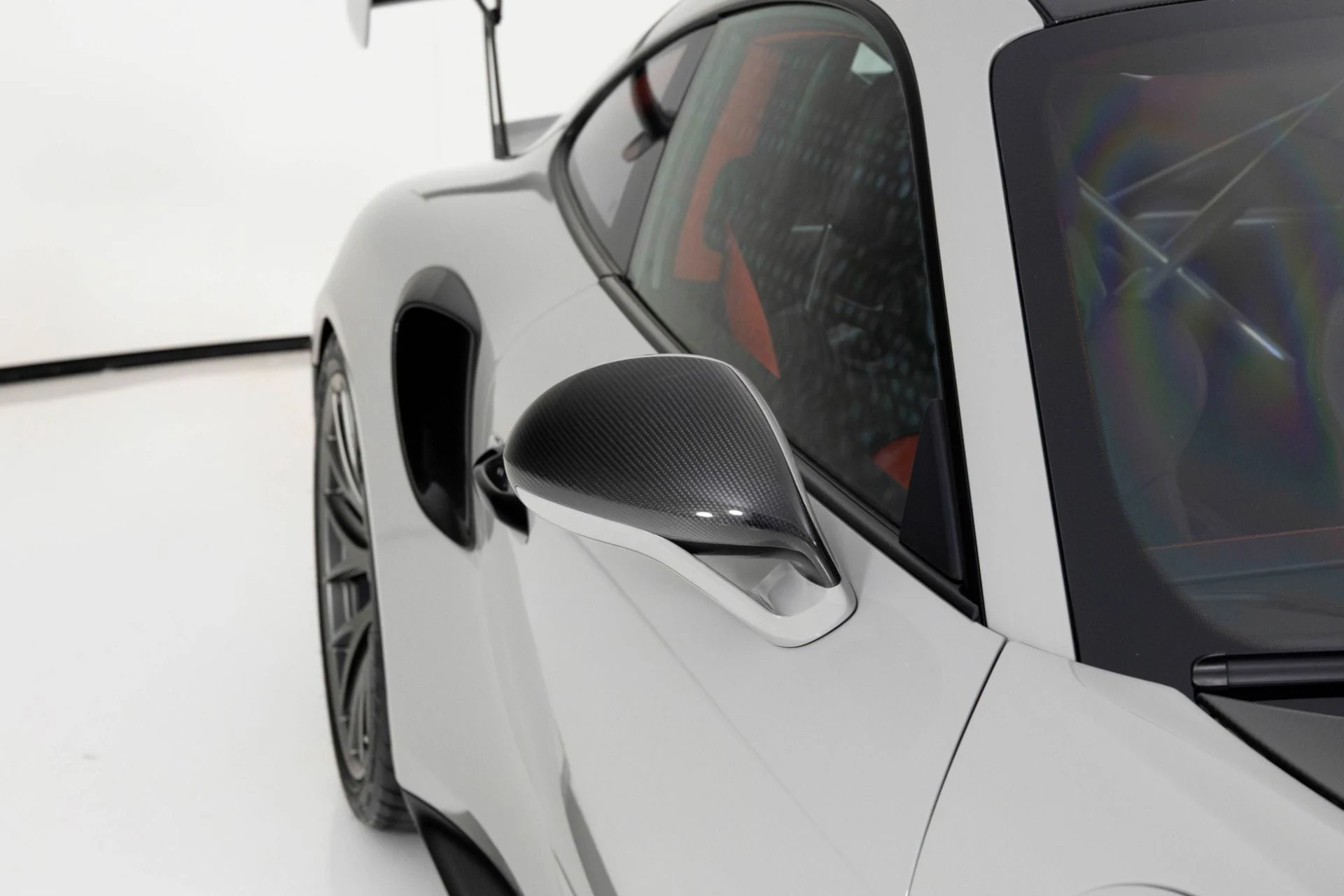 mph057_471935583_Used_2018_Porsche_911_GT_2_RS_1762984503_e6f29e00d7