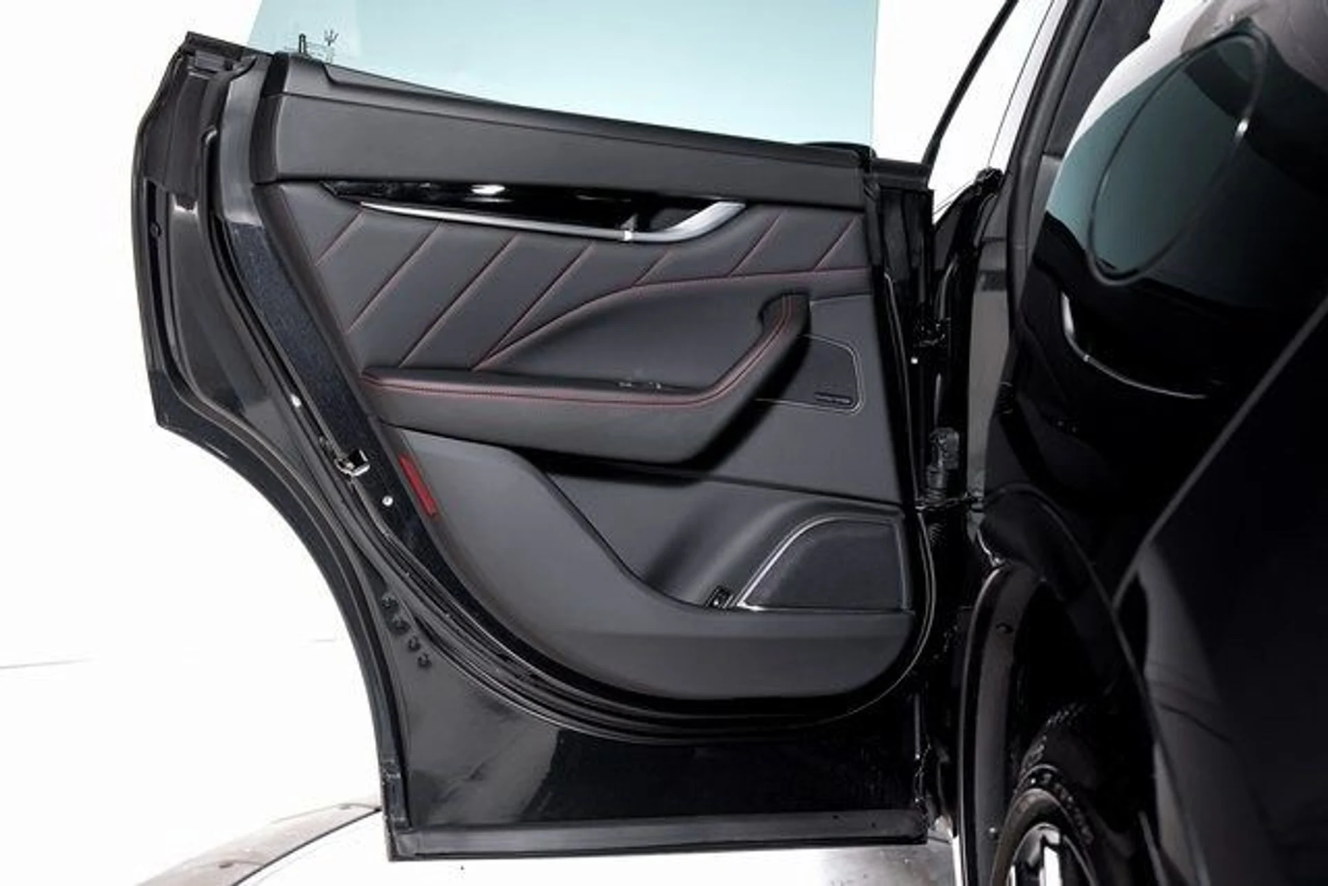 mph057_487976617_f9b73b664752498ebb28494b76bf2d08x_f9c34bb47d