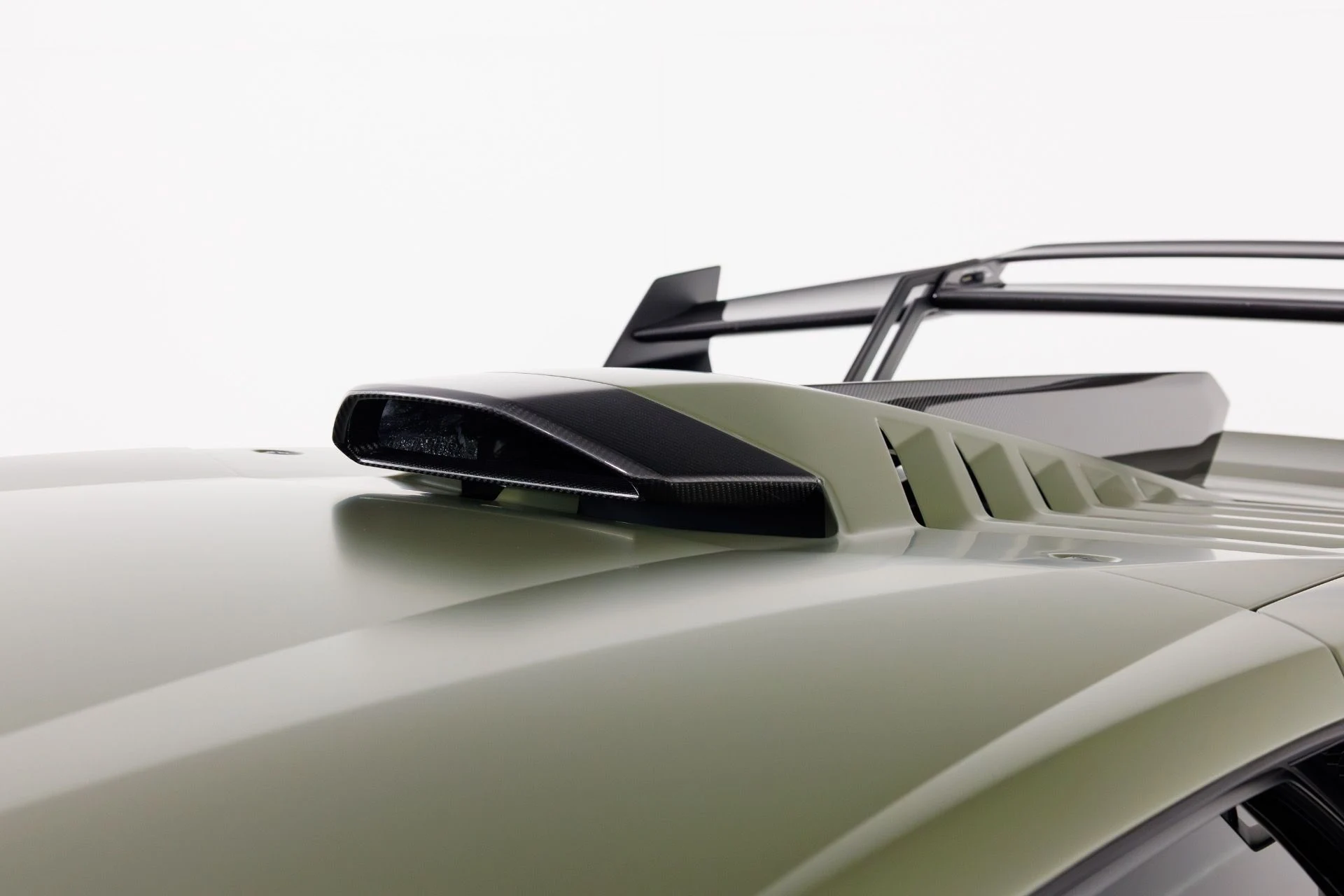 mph057_488599788_Used_2022_Lamborghini_Huracan_STO_1770056128_7ae8c1ea44