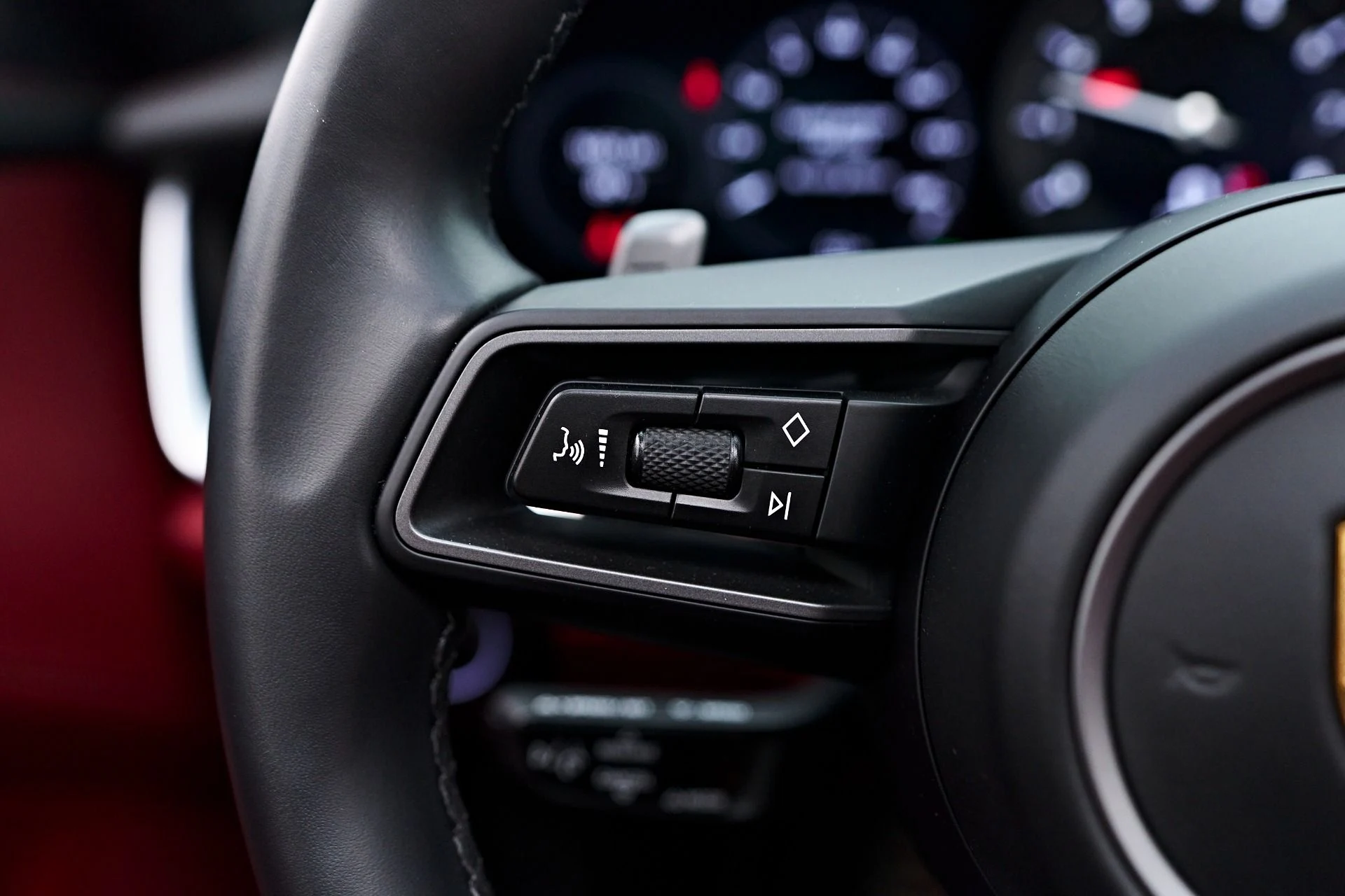 mph057_512073511_Used_2023_Porsche_911_Carrera_4_S_1757702420_7b6822711d