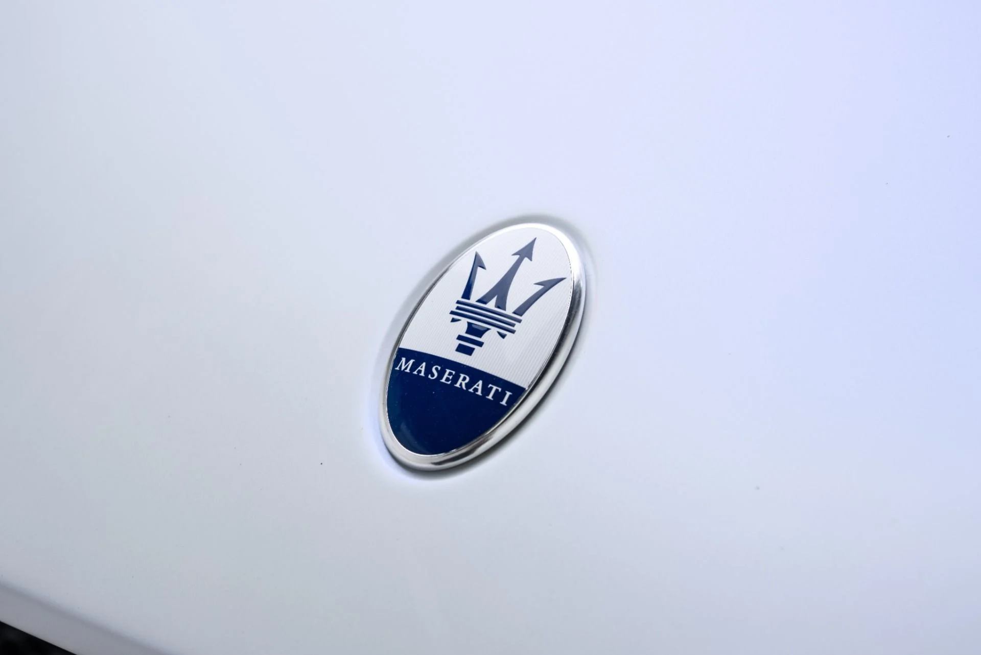 mph057_527405332_Used_2023_Maserati_MC_20_1771372760_c6b1af3907