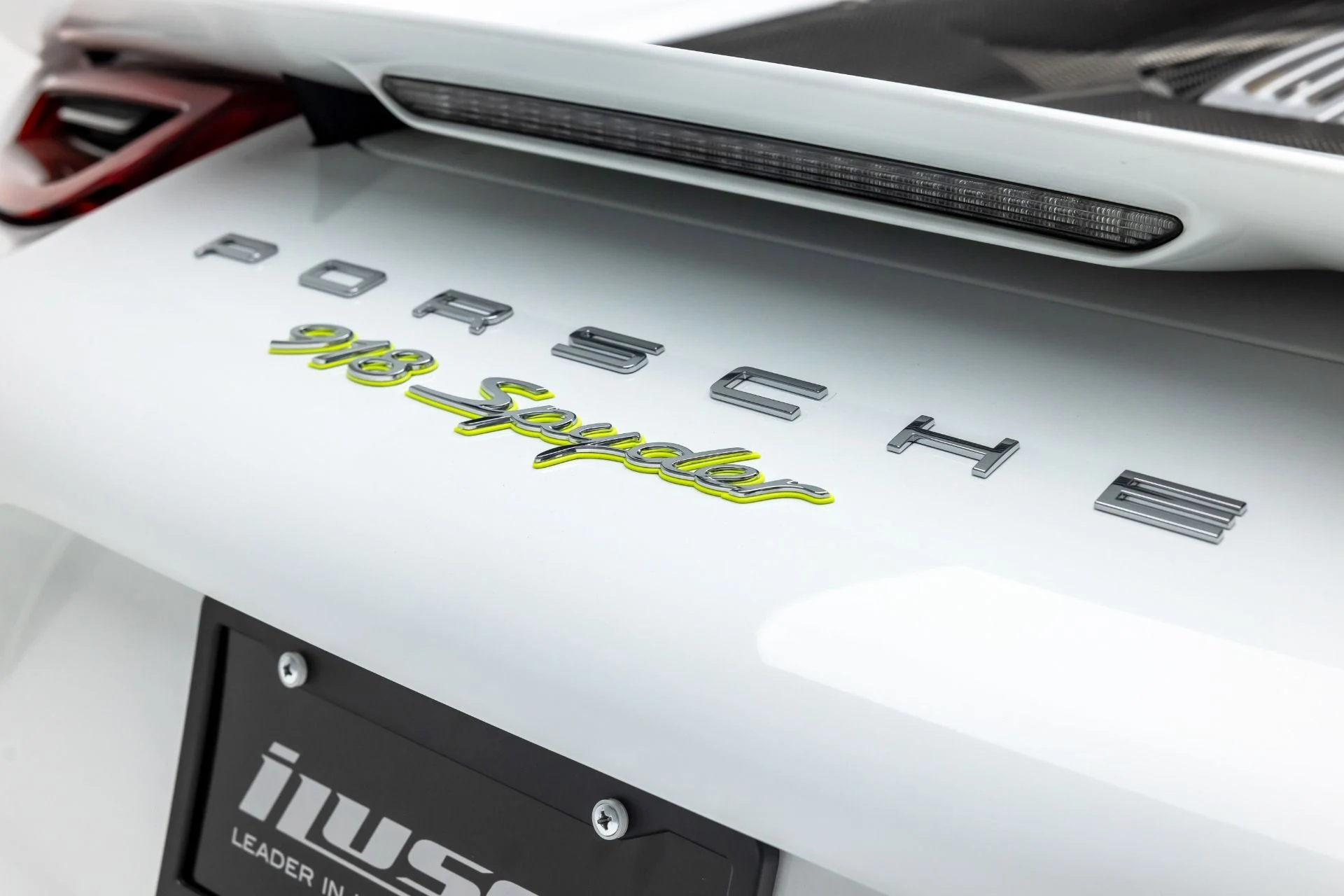 mph057_546078385_Used_2015_Porsche_918_Spyder_1740676476_fab6f96830