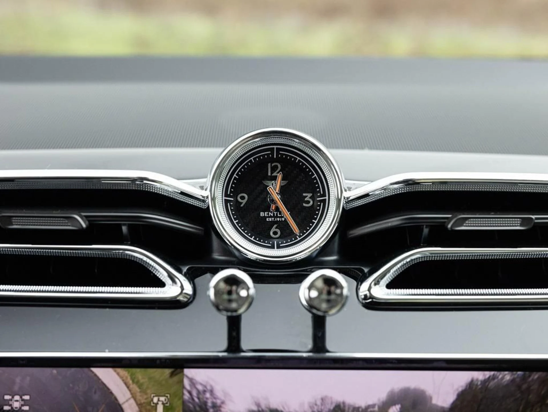 mph057_586295937_480417656_693907d0be3adbc4f79da672_27ea4a9512