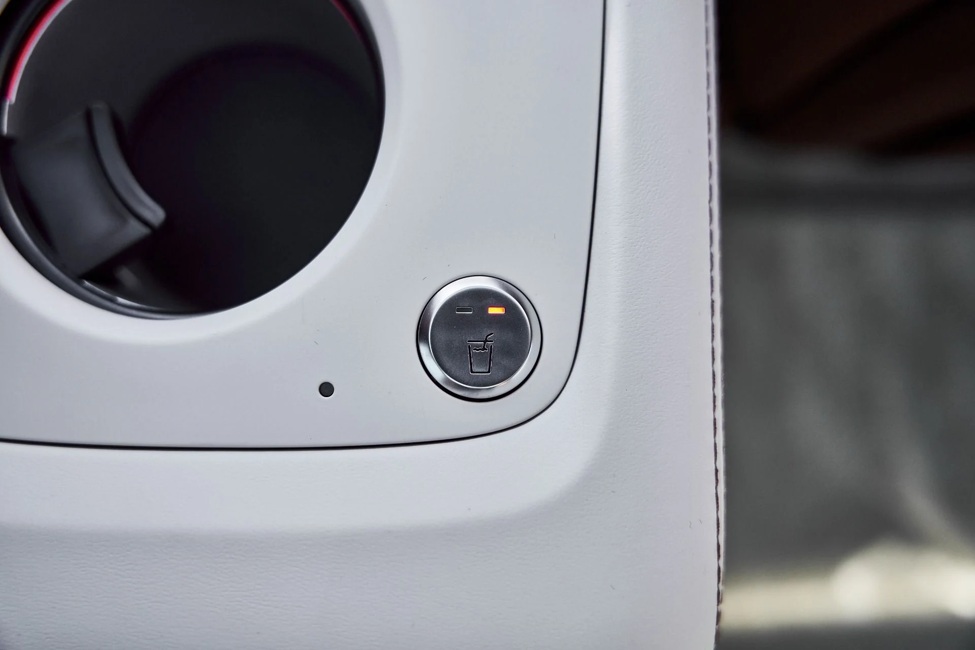 mph057_633534152_Used_2026_Mercedes_Benz_GLS_Maybach_GLS_600_1777074147_7ead6622de