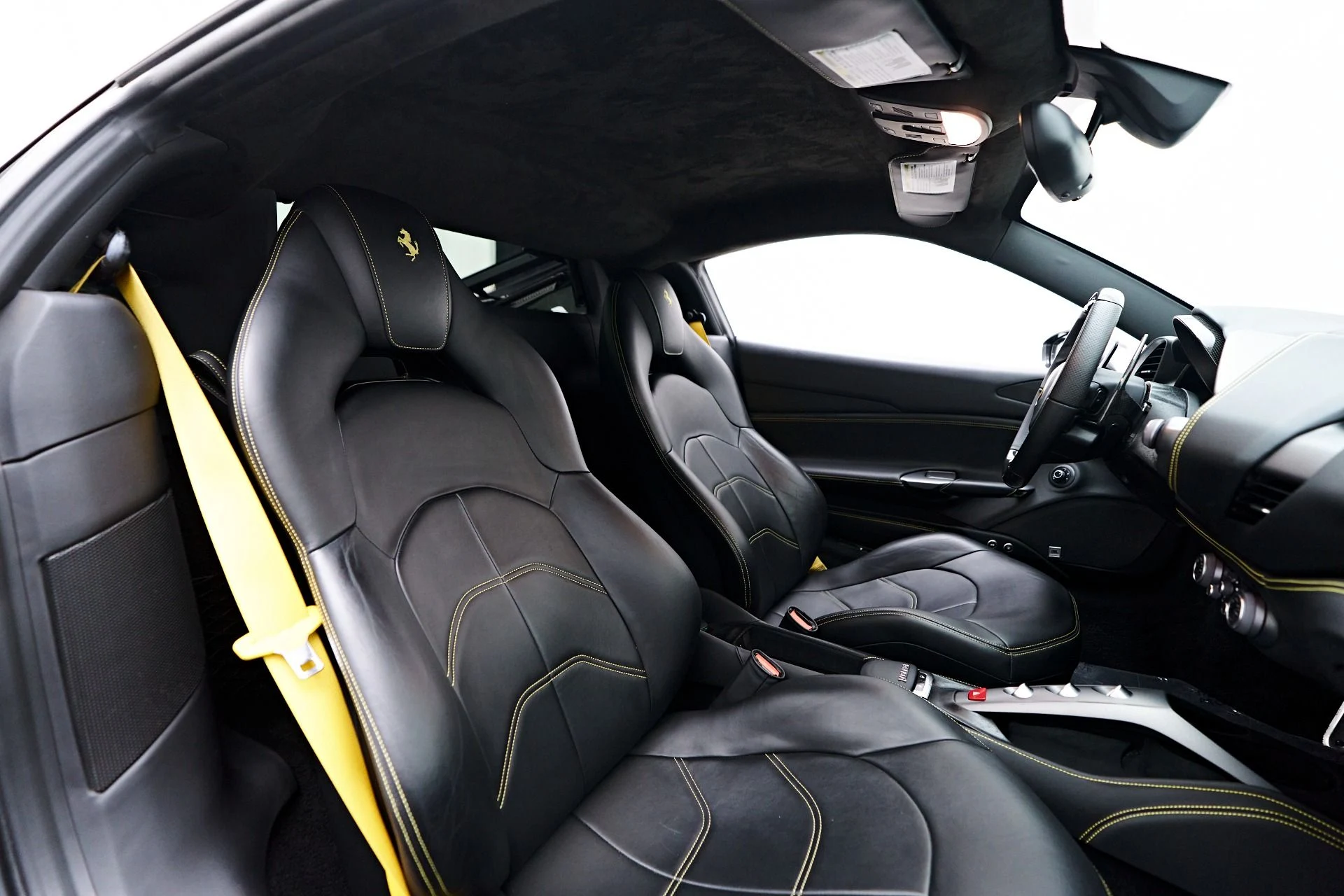 mph057_687508787_Used_2016_Ferrari_488_GTB_Base_1755995801_2b91437f27