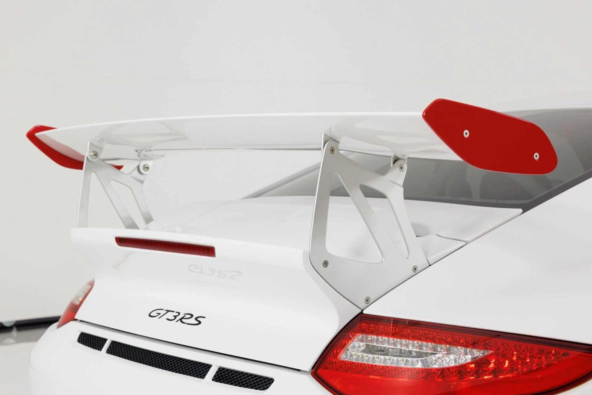 mph057_693393654_Used_2011_Porsche_911_GT_3_RS_1784218540_207bcc8fba