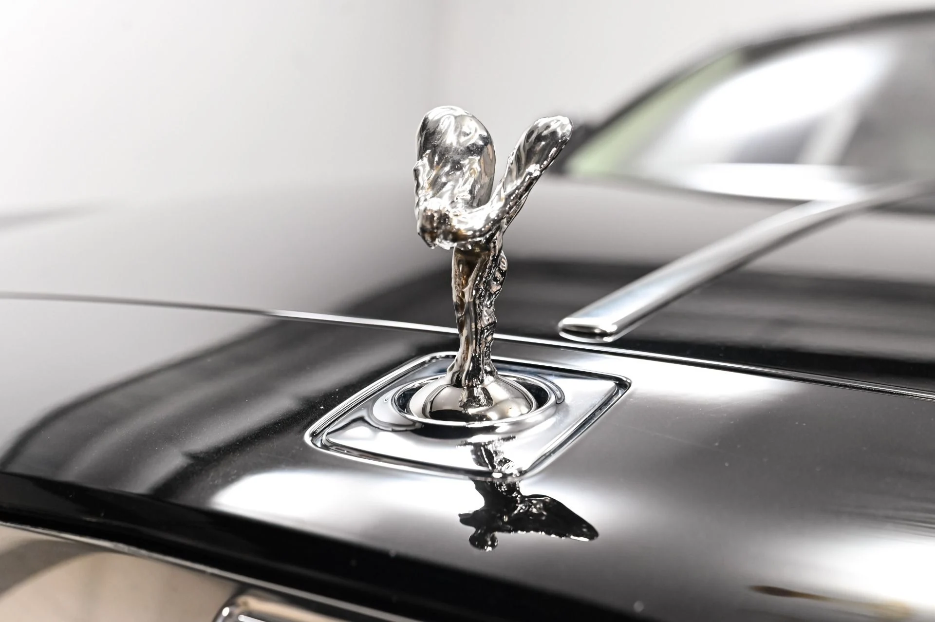 mph057_709016028_Used_2012_Rolls_Royce_Ghost_Base_1789141578_842f3d6719