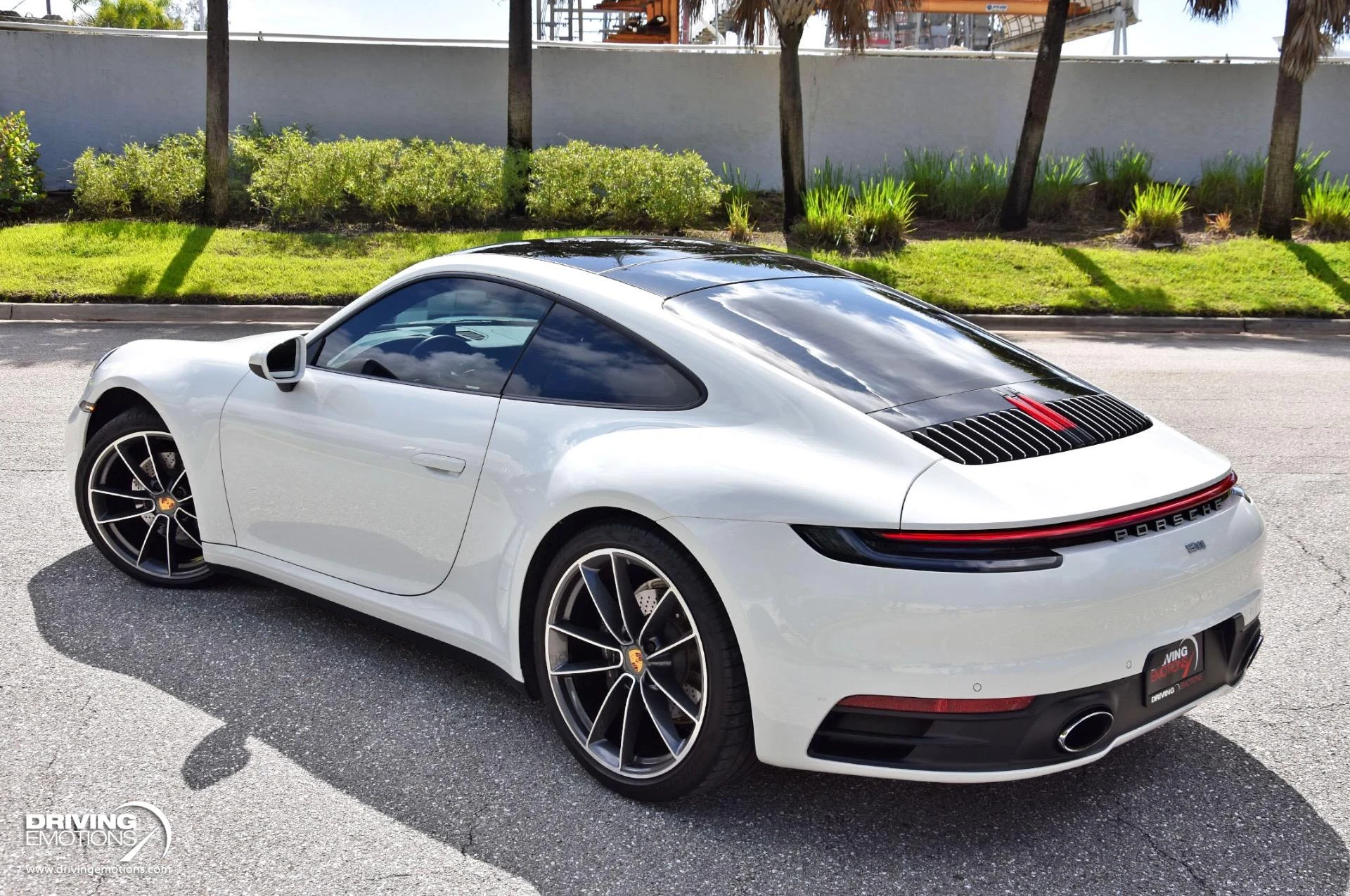 mph057_743410201_865_p58_l_314aacfe43