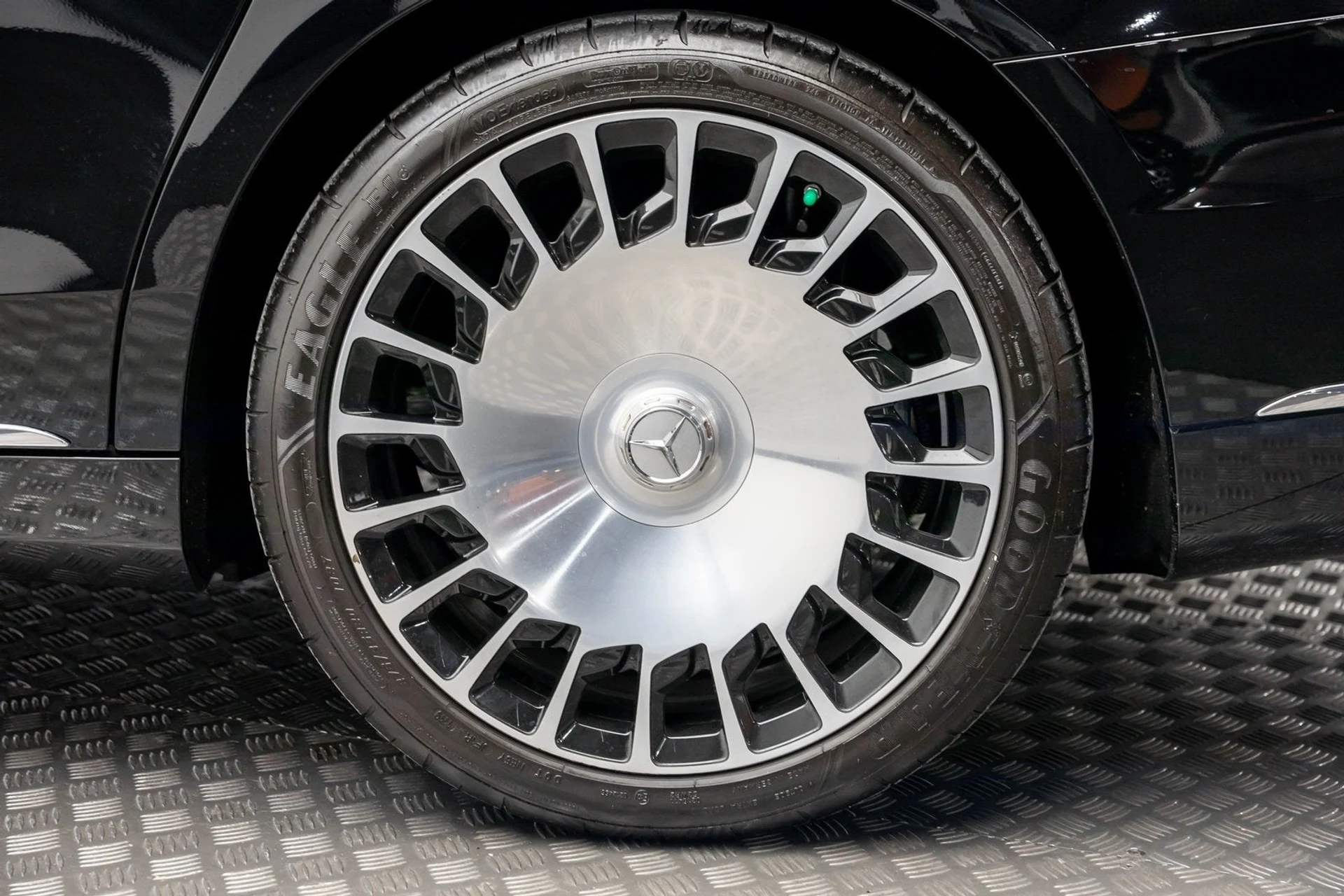 mph057_753805144_58_d3bc7bbaae