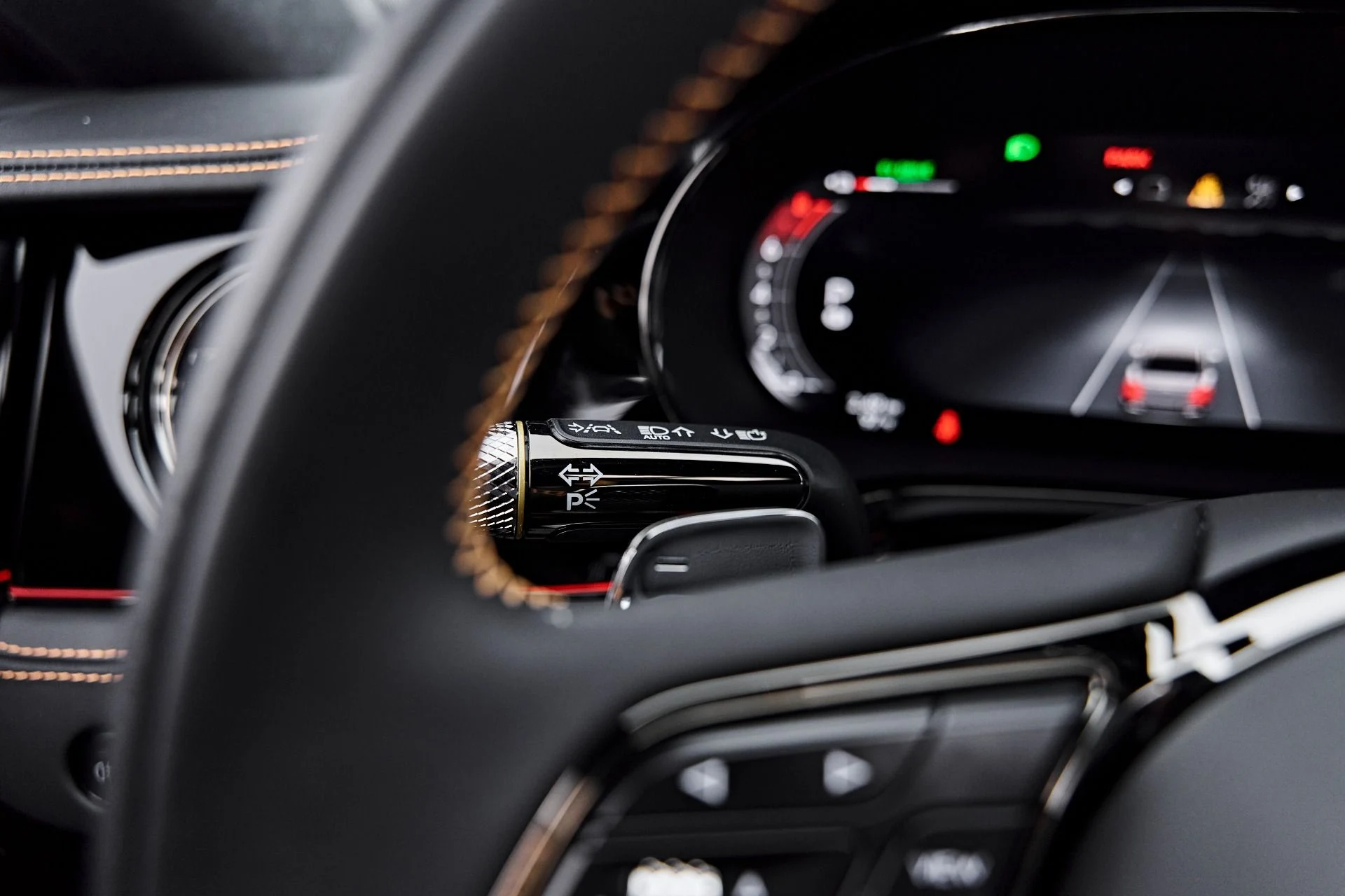 mph057_772249850_Used_2025_Bentley_Flying_Spur_Black_Edition_1790368105_0a75434eaa