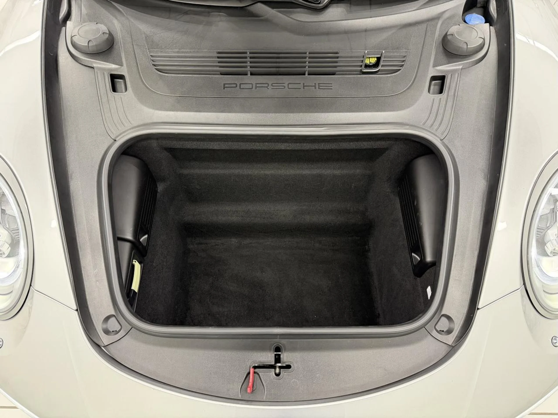 mph057_811225880_2bfcab9fa6ac925763f1fff06b5d47d8_e354c9e5eb