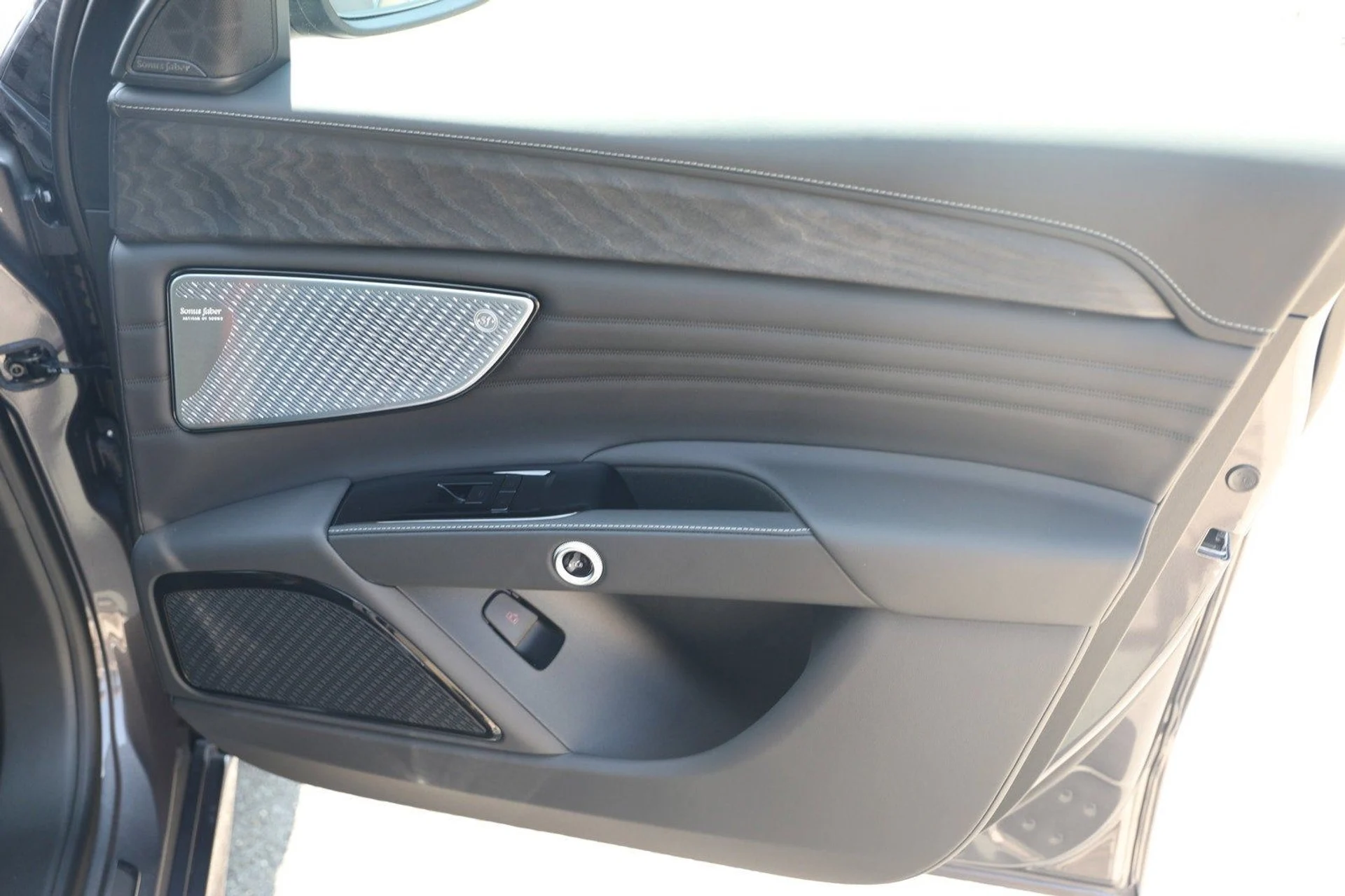 mph057_837563641_f8cf25b5d76d4a4787fa4aaf163146fb_f07bf04caf