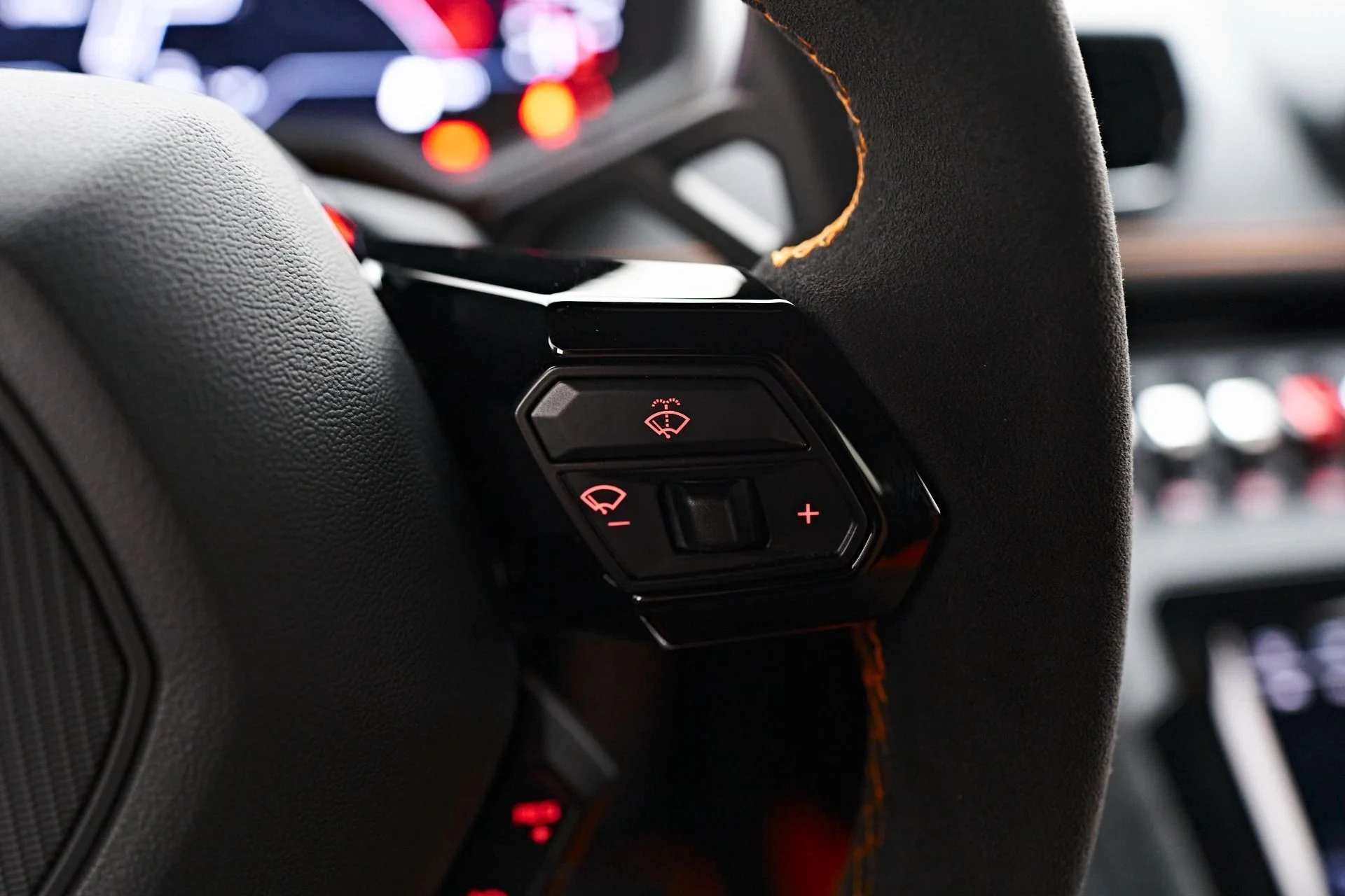 mph057_881815814_Used_2023_Lamborghini_Huracan_Tecnica_Base_1713897578_e7563ac48e