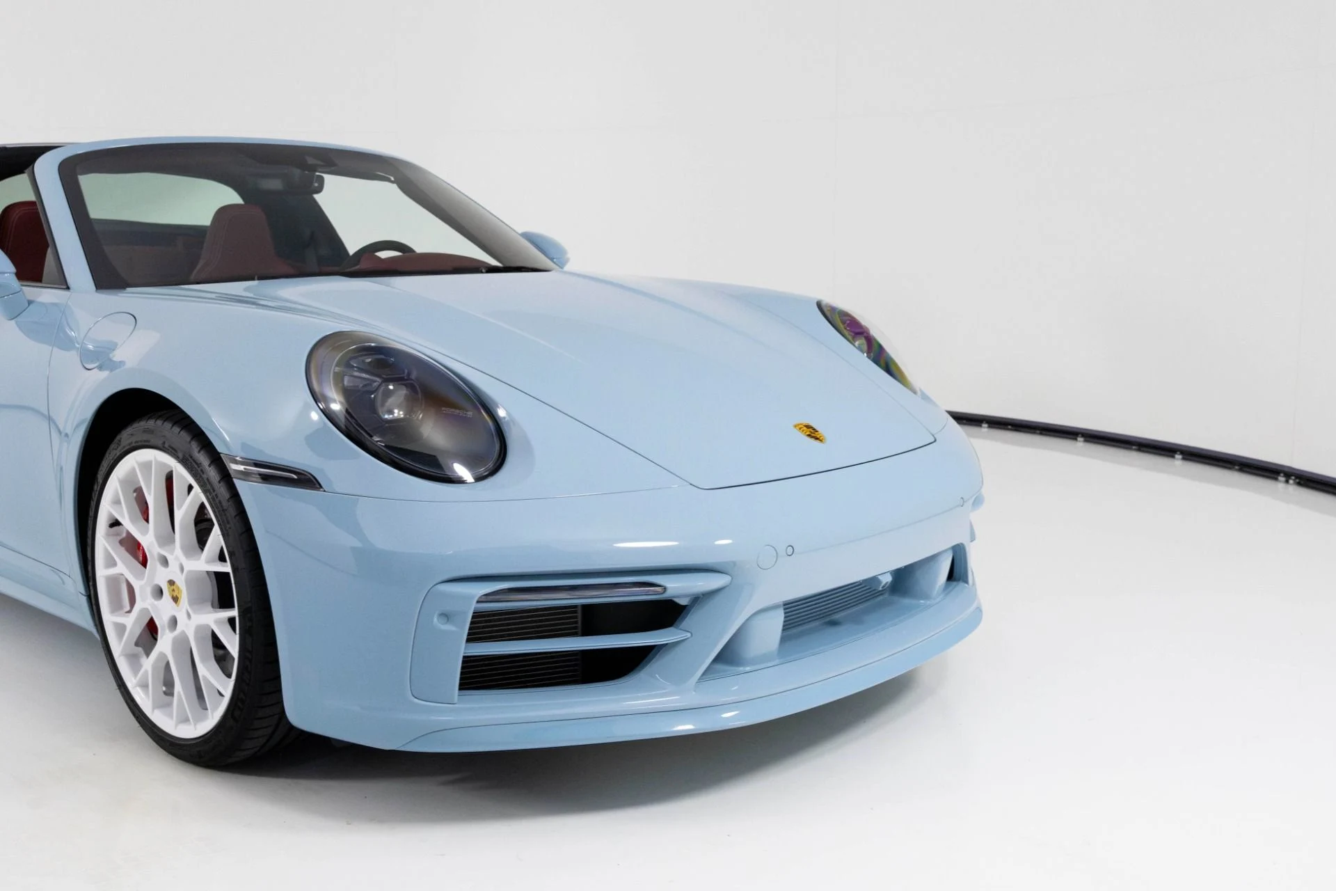 mph057_994101365_Used_2023_Porsche_911_Targa_4_GTS_1762298460_682f8048b5