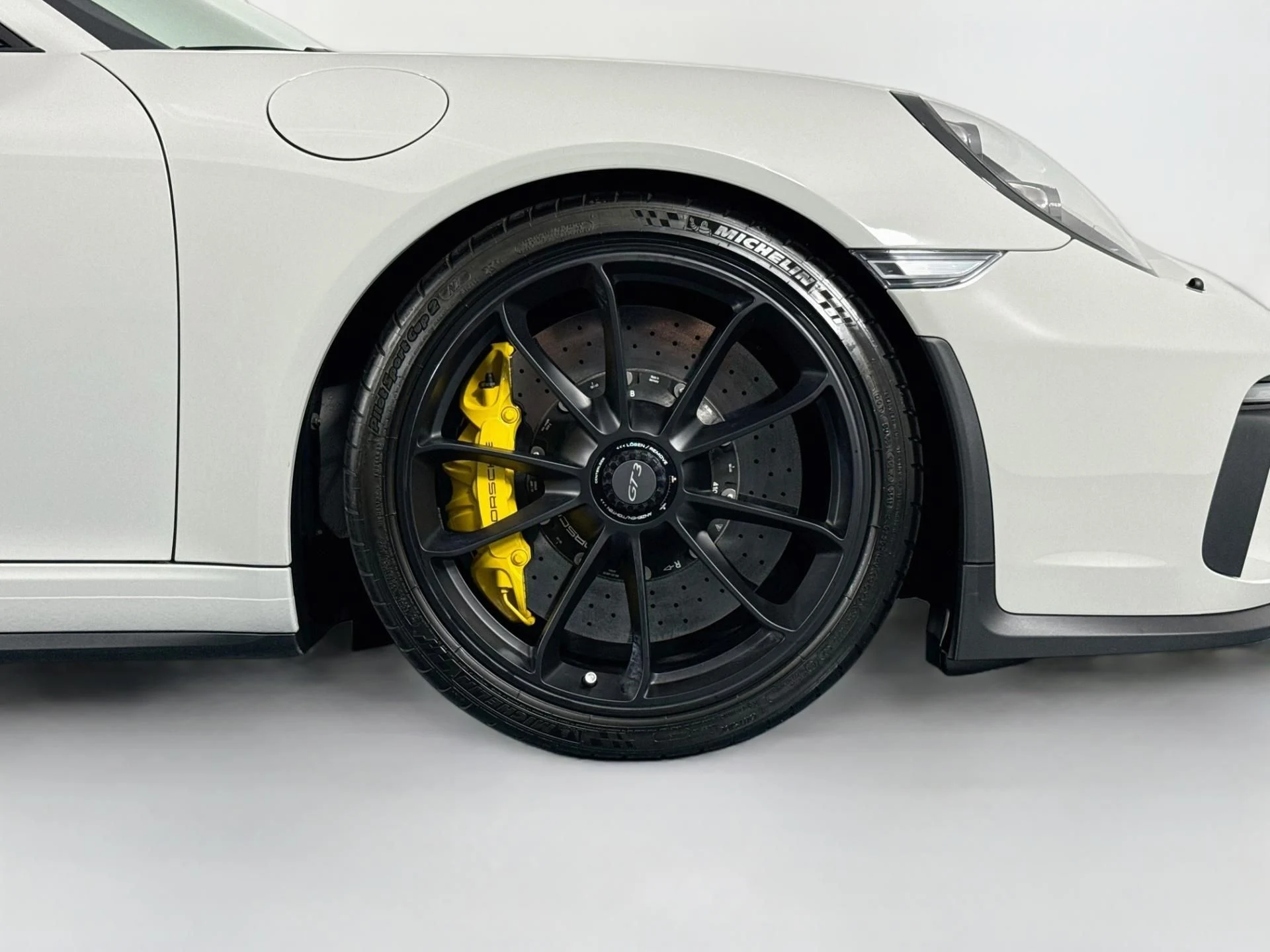 mph058_1038710468_Used_2018_Porsche_911_GT_3_1787596712_b928d55b2e