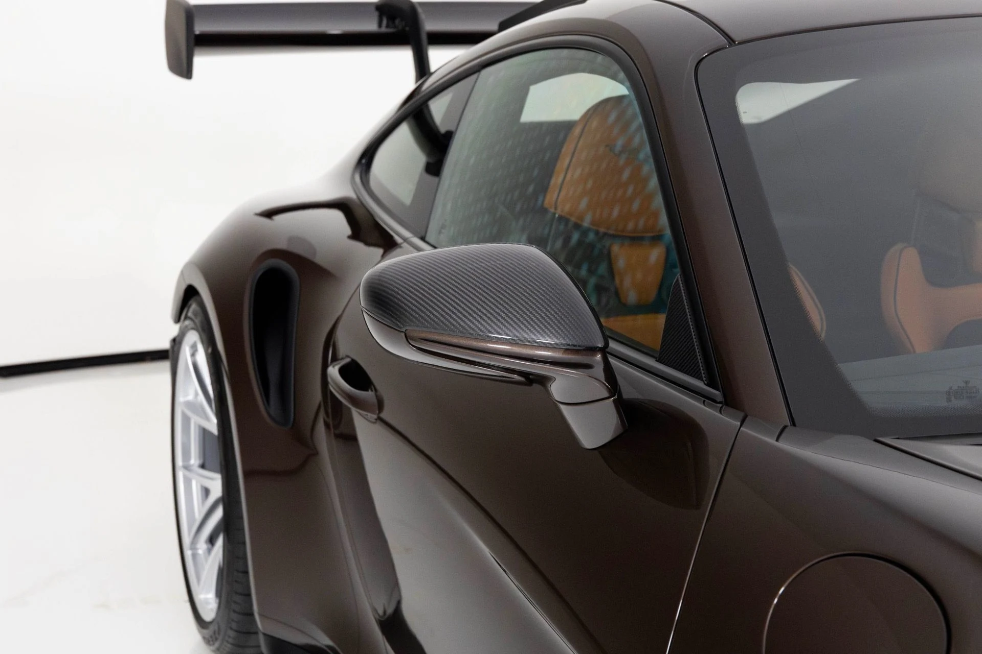 mph058_1111040454_Used_2025_Porsche_911_GT_3_RS_1764100573_a90015c28d