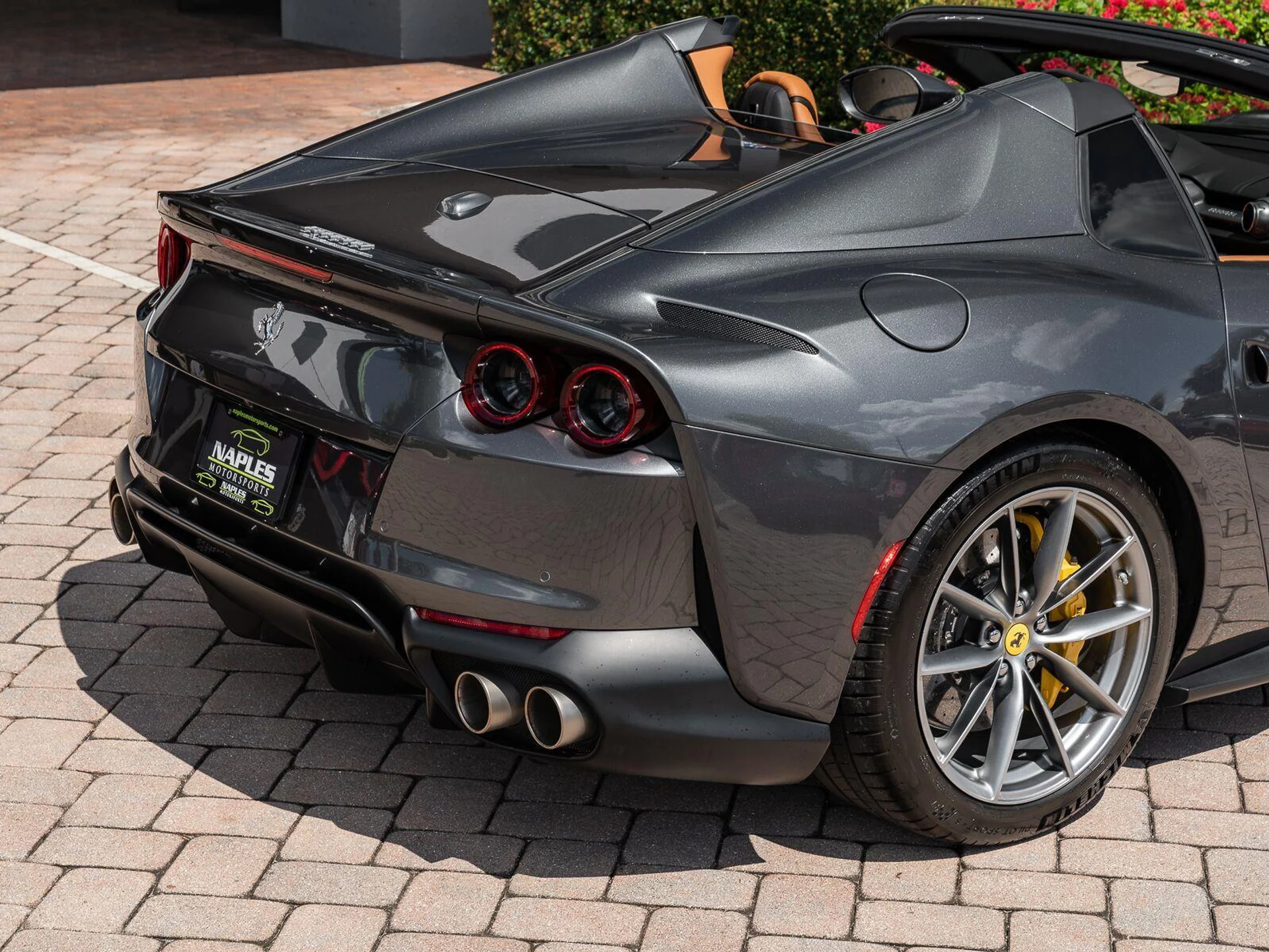 mph058_1145279236_Used_2022_Ferrari_812_GTS_Convertible_1784905723_68df527d15