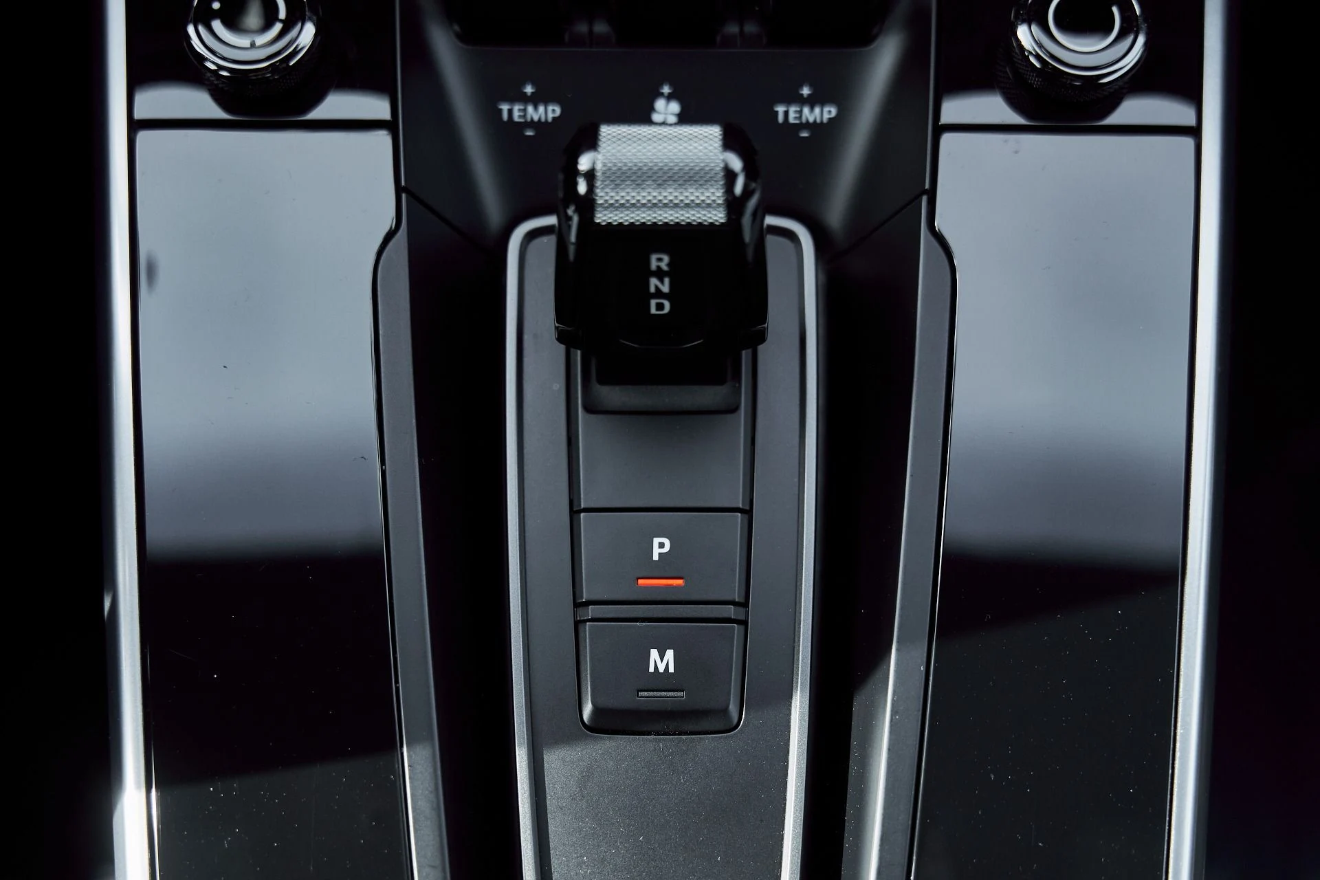 mph058_1159464169_Used_2024_Porsche_911_Turbo_1767745797_eef4bb6459