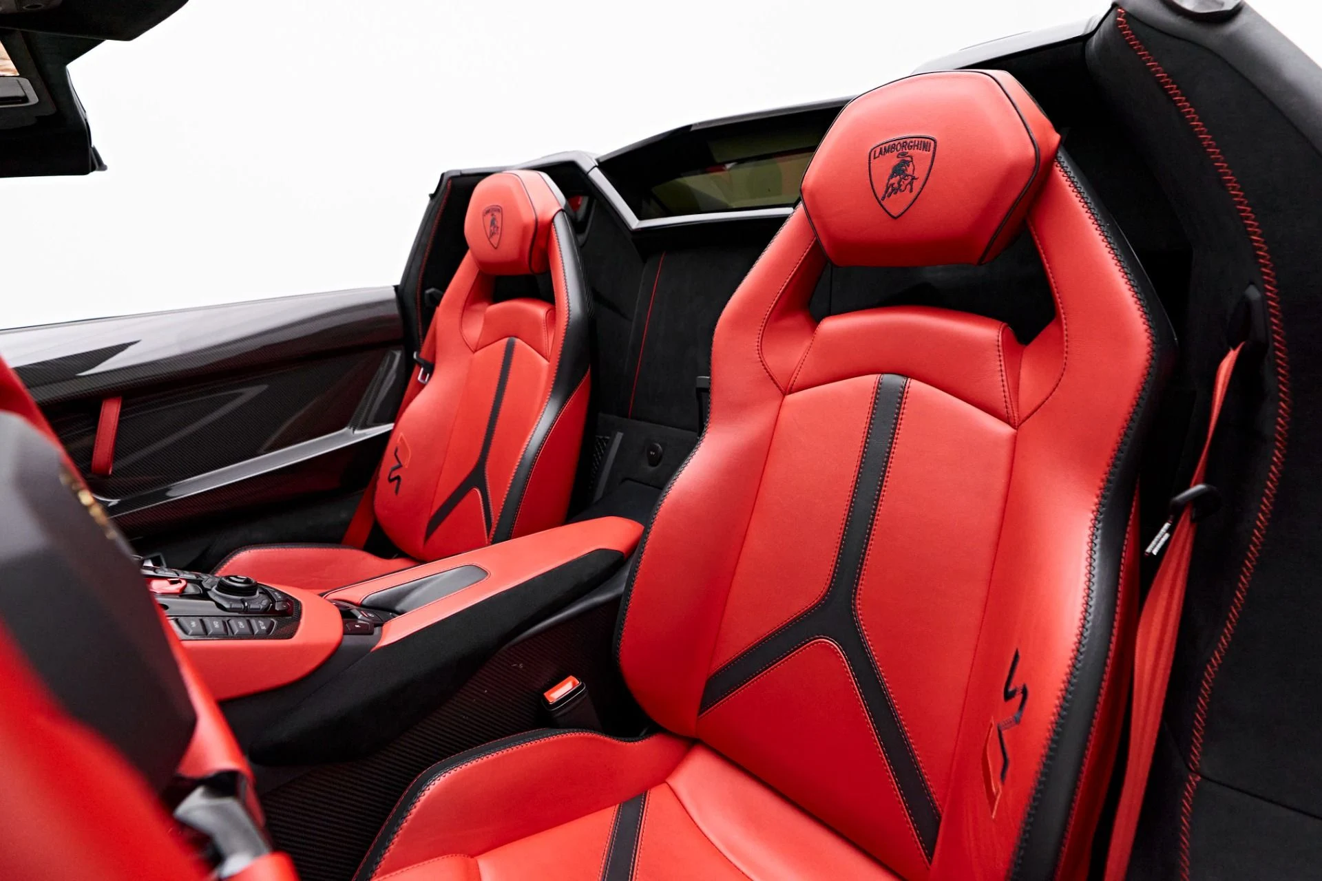 mph058_1173517273_Used_2021_Lamborghini_Aventador_SVJ_Base_1722739728_023d28511a