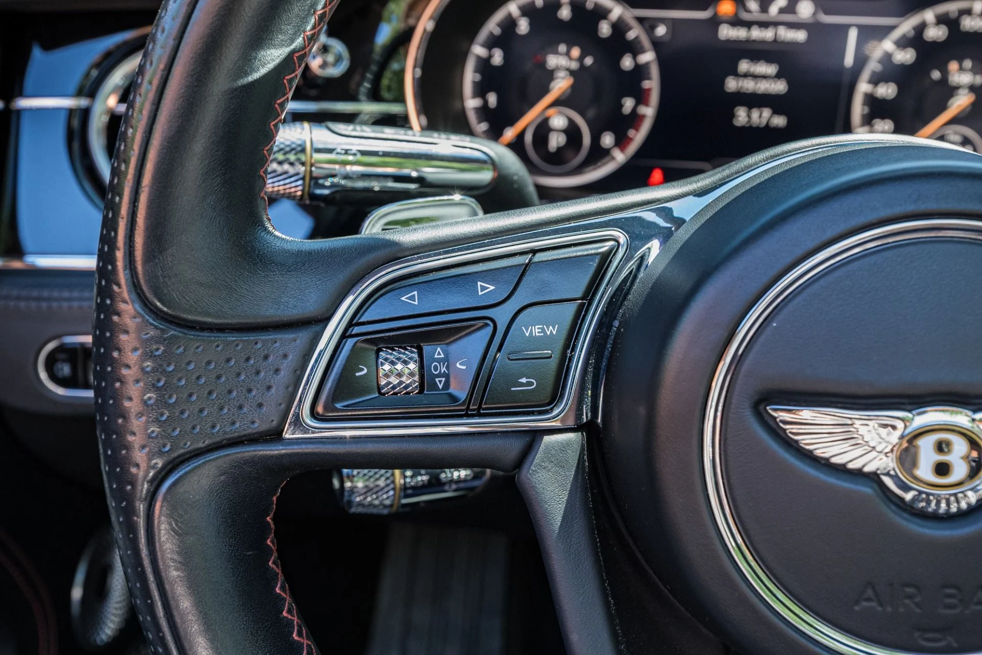 mph058_1208130710_Used_2020_Bentley_Continental_GTC_V8_1779124881_fd92e0843d