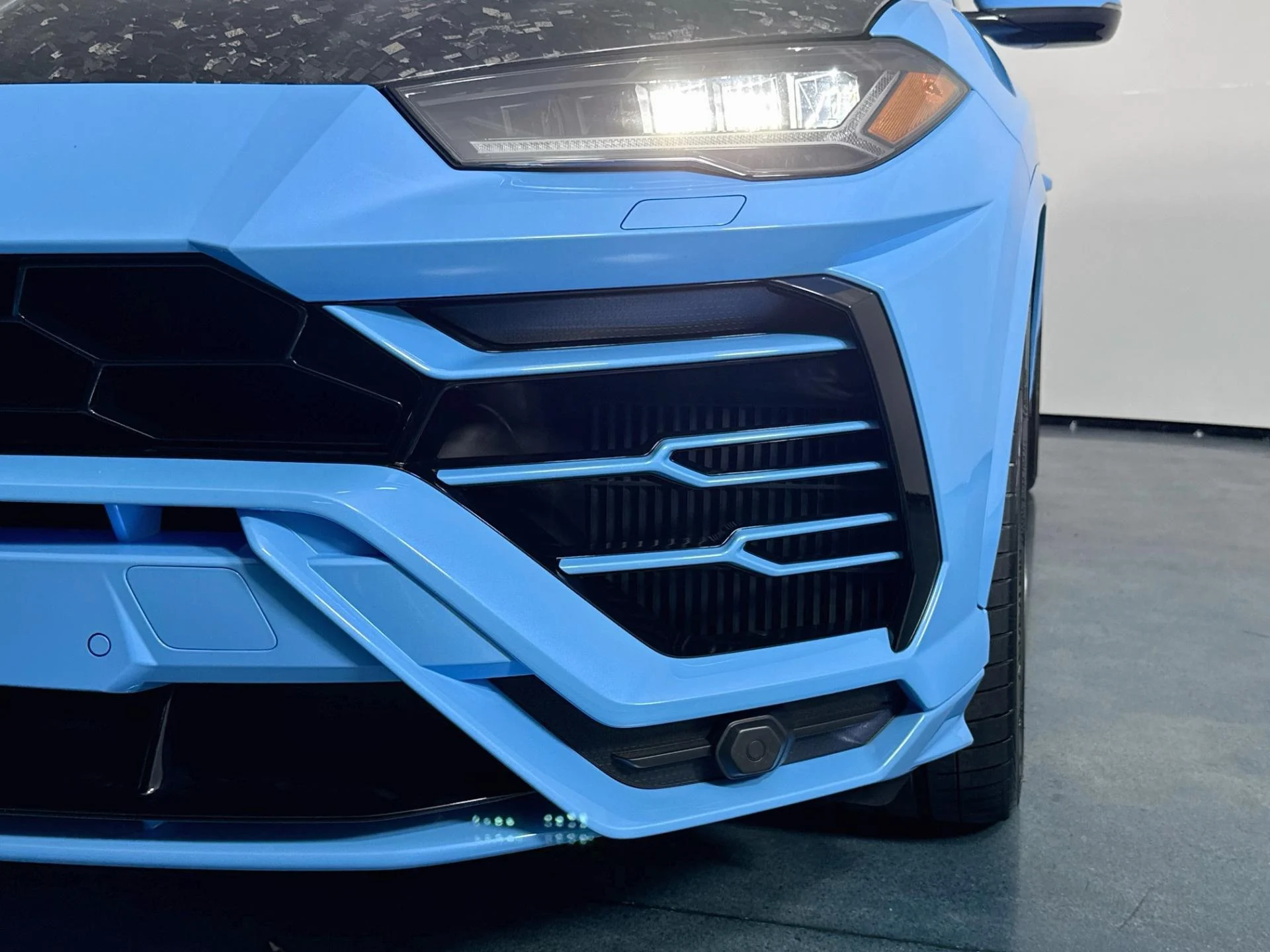 mph058_1211438381_Used_2022_Lamborghini_Urus_1786397321_6f67cefc1b