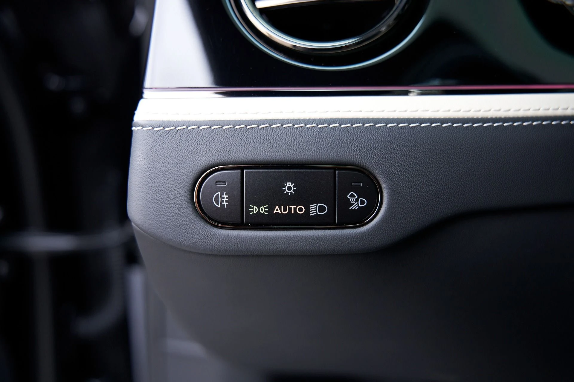 mph058_1213866047_Used_2025_Bentley_Flying_Spur_Speed_1769137124_5994993861