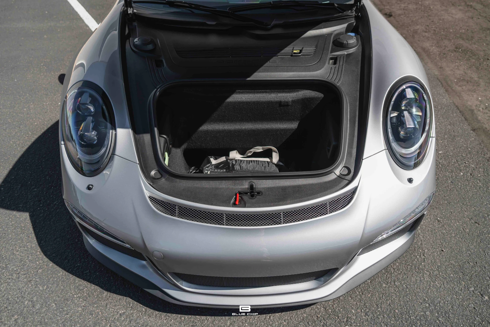 mph058_1234160783_6a2c87f2ff785bb3ffb449fb_2016_Porsche_911_R_59_6d559d3a4e