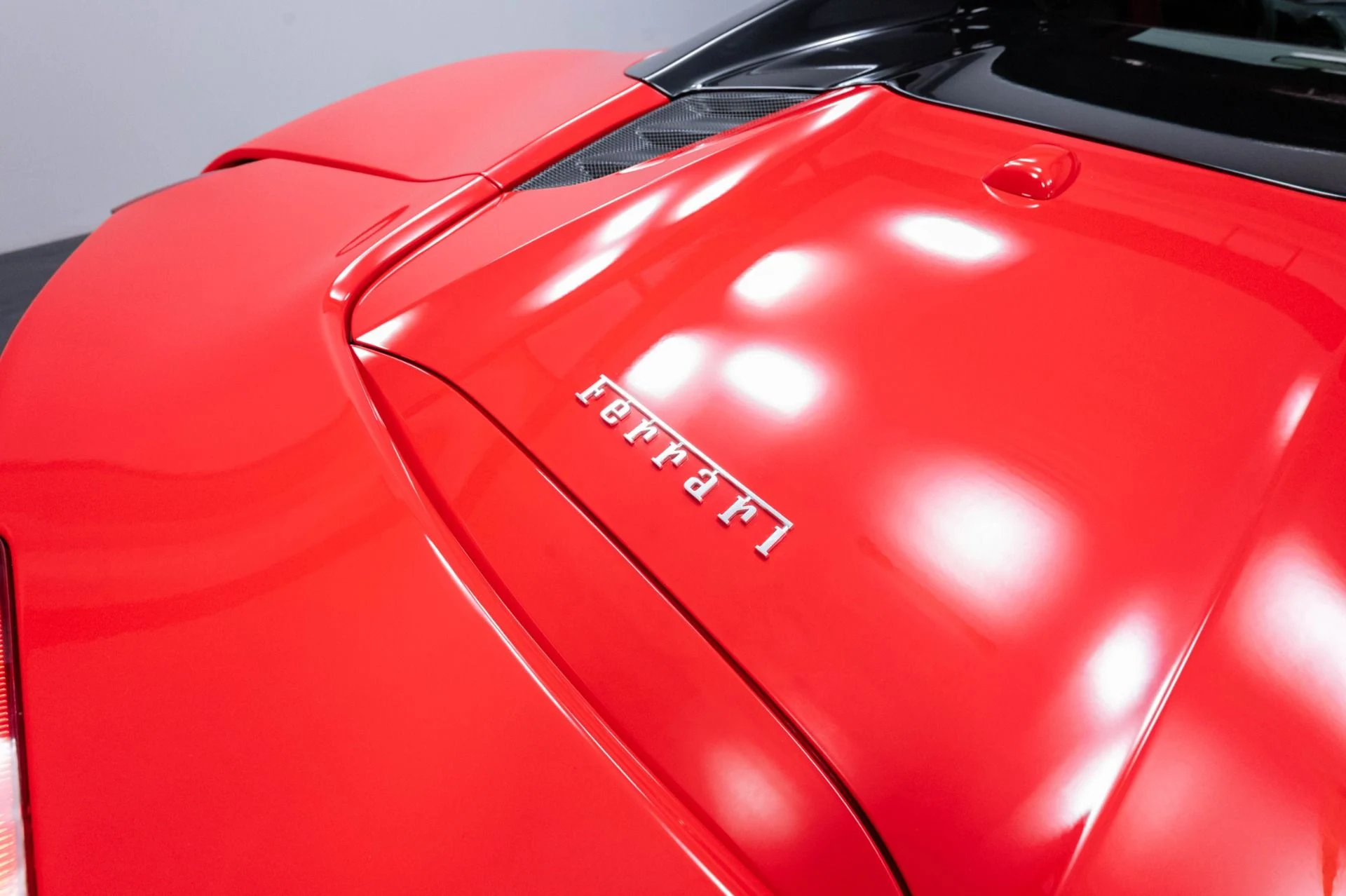 mph058_1278458216_Used_2018_Ferrari_488_Spider_1786656638_918145d607