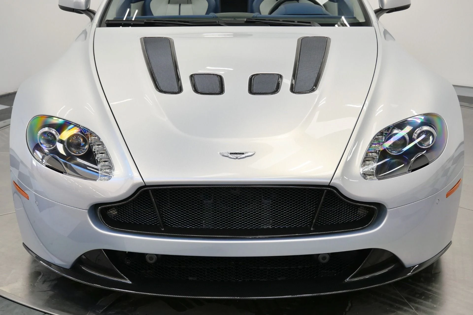 mph058_1291607143_Used_2017_Aston_Martin_Vantage_Roadster_7_Speed_Manual_Limited_1_of_100_for_the_USA_1765816519_2a9095a6ae